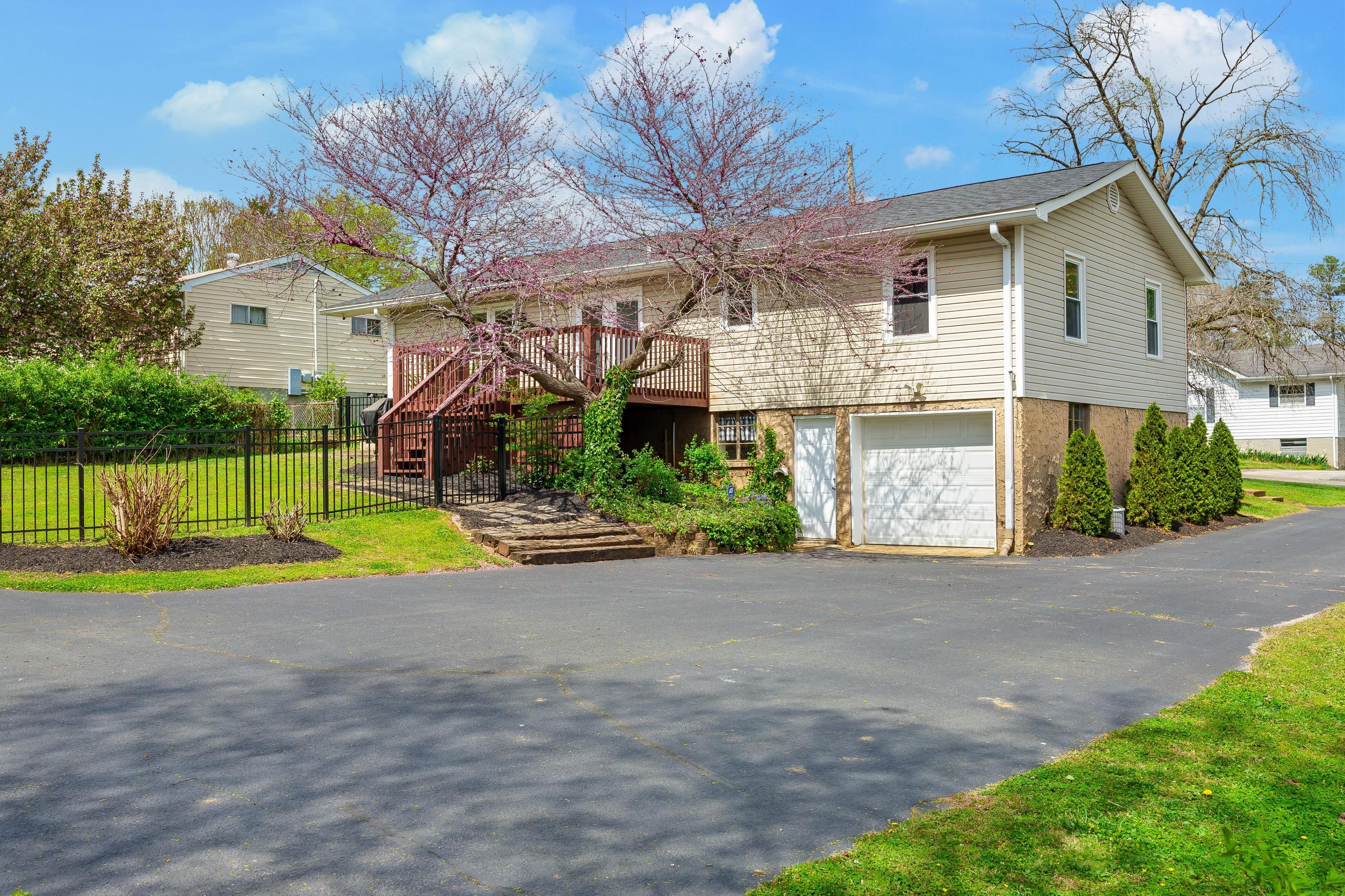 2418 Crescent Club Drive