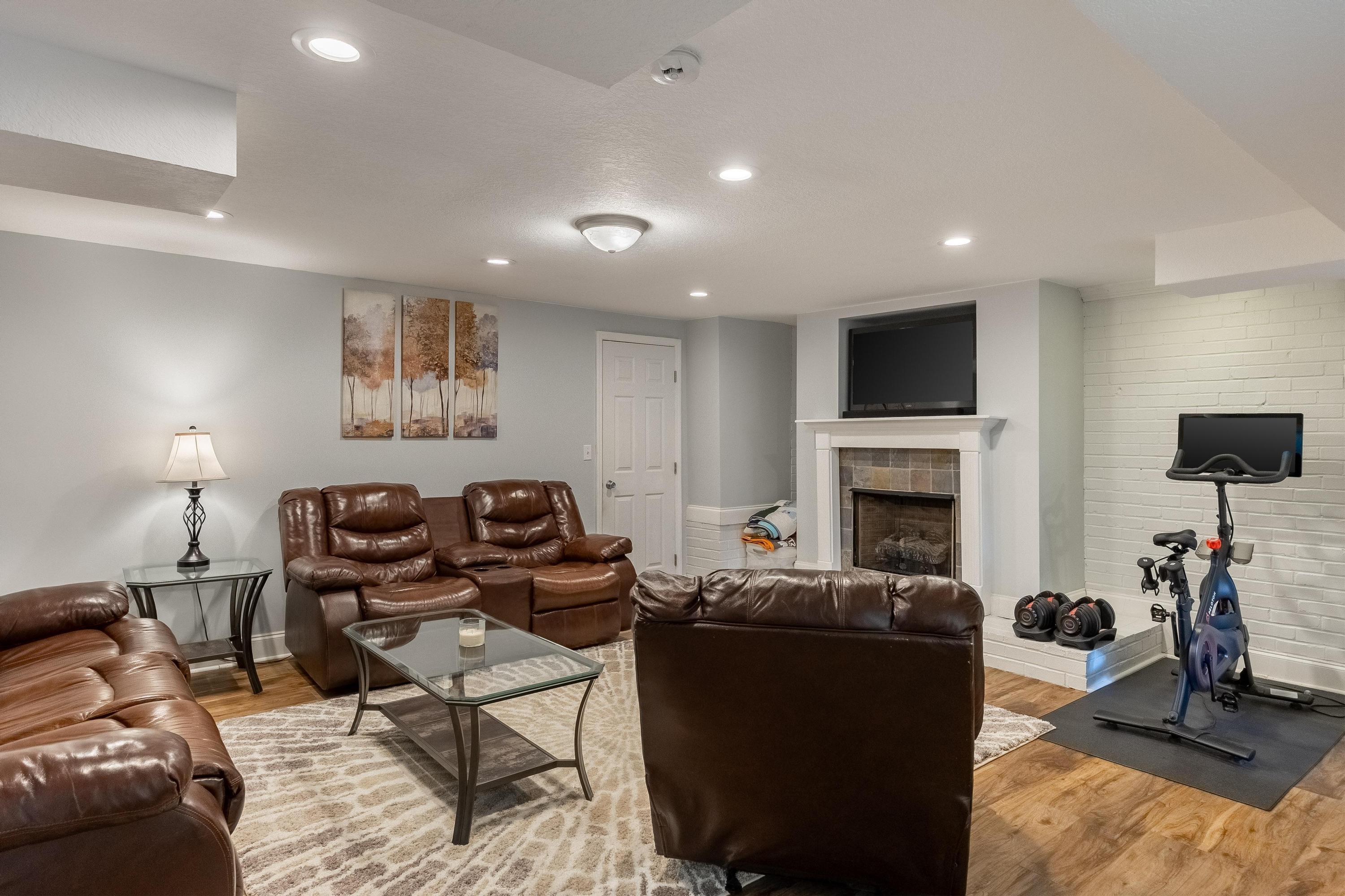 2418 Crescent Club Drive