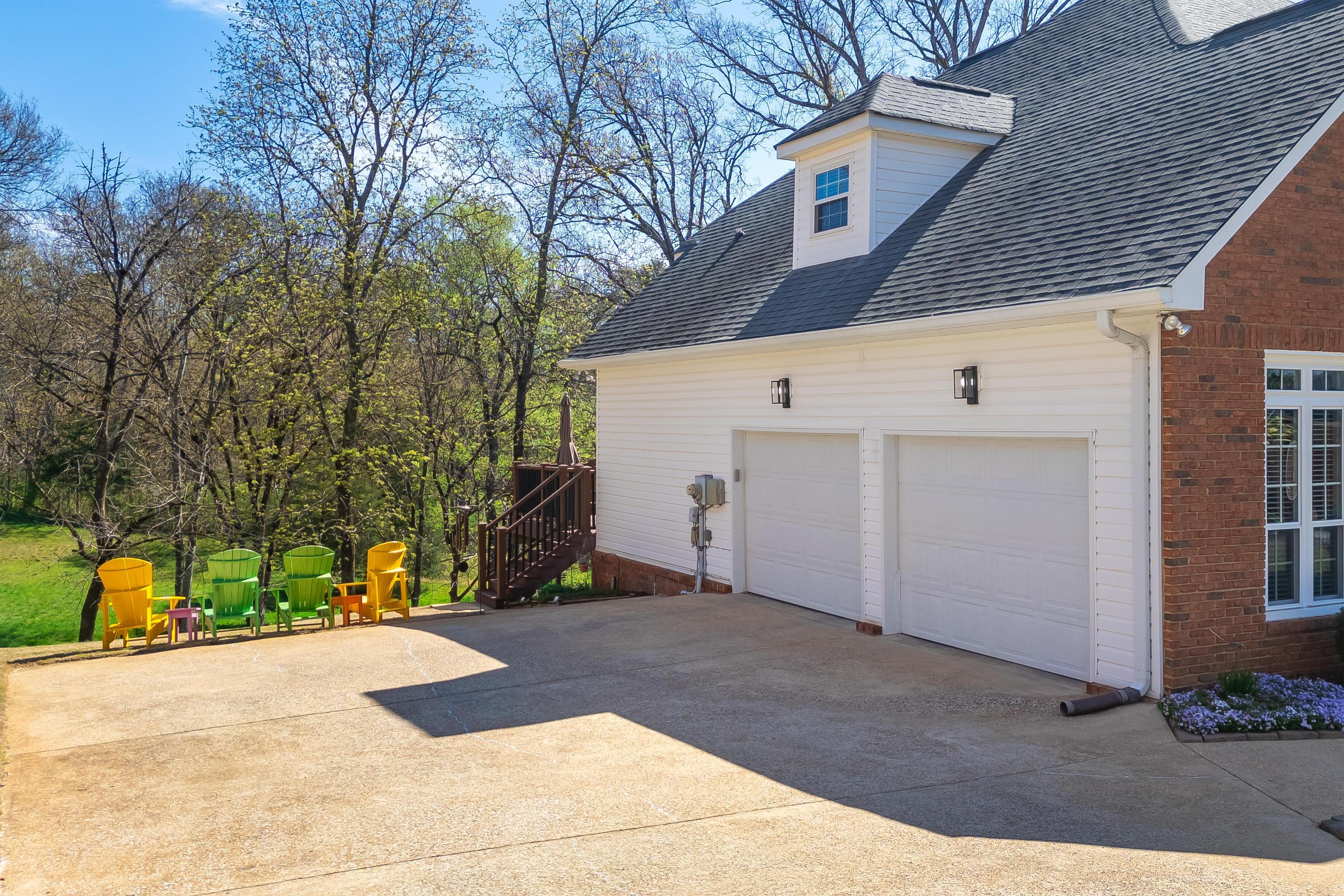 2007 Bay Pointe Drive