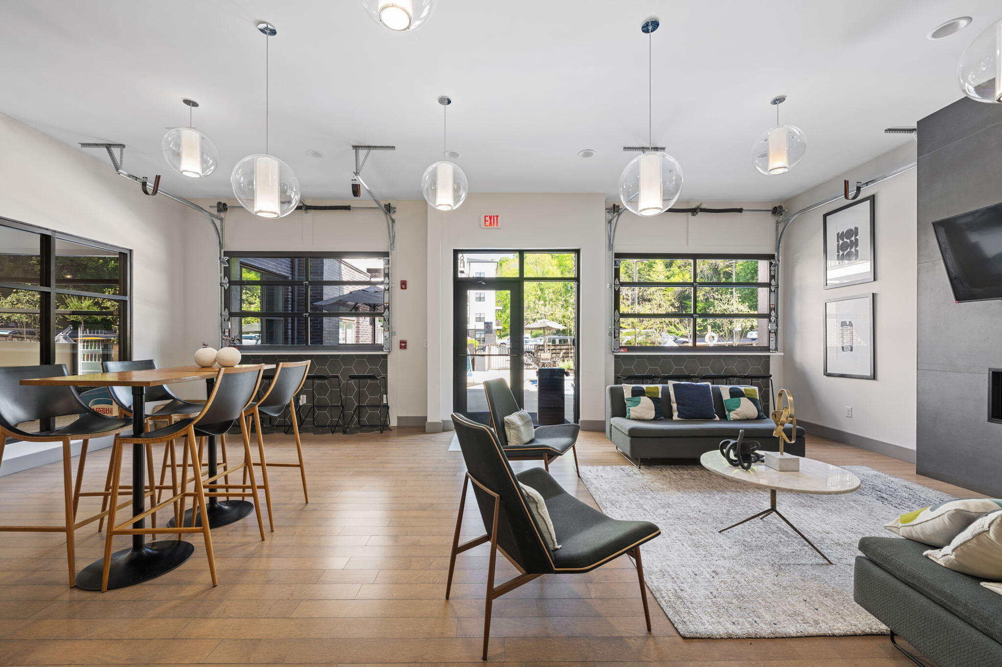 782 Riverfront Parkway, 416