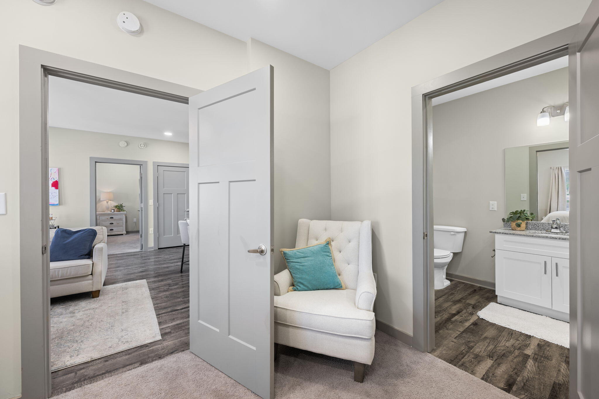 782 Riverfront Parkway, 416