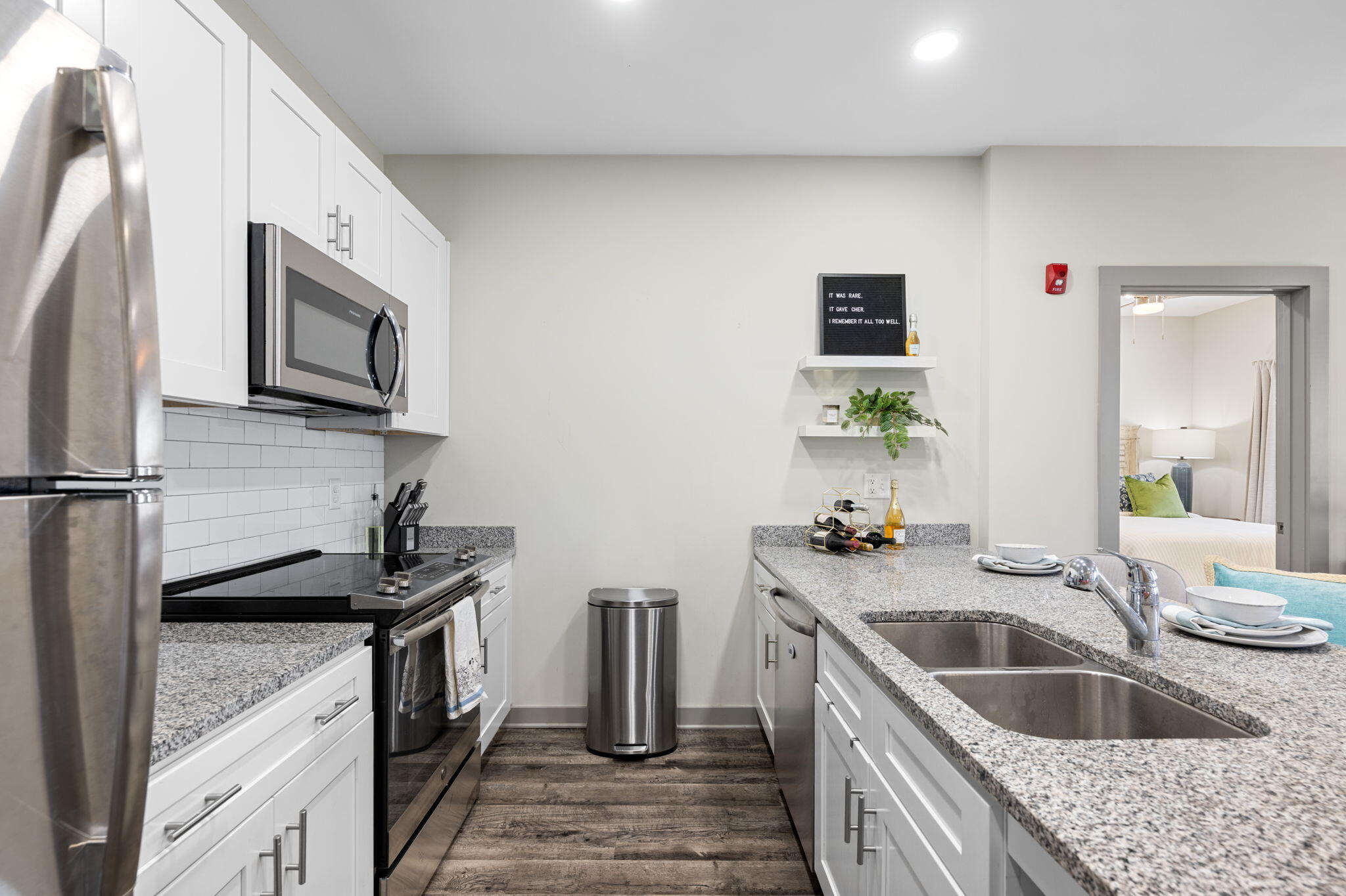 782 Riverfront Parkway, 416