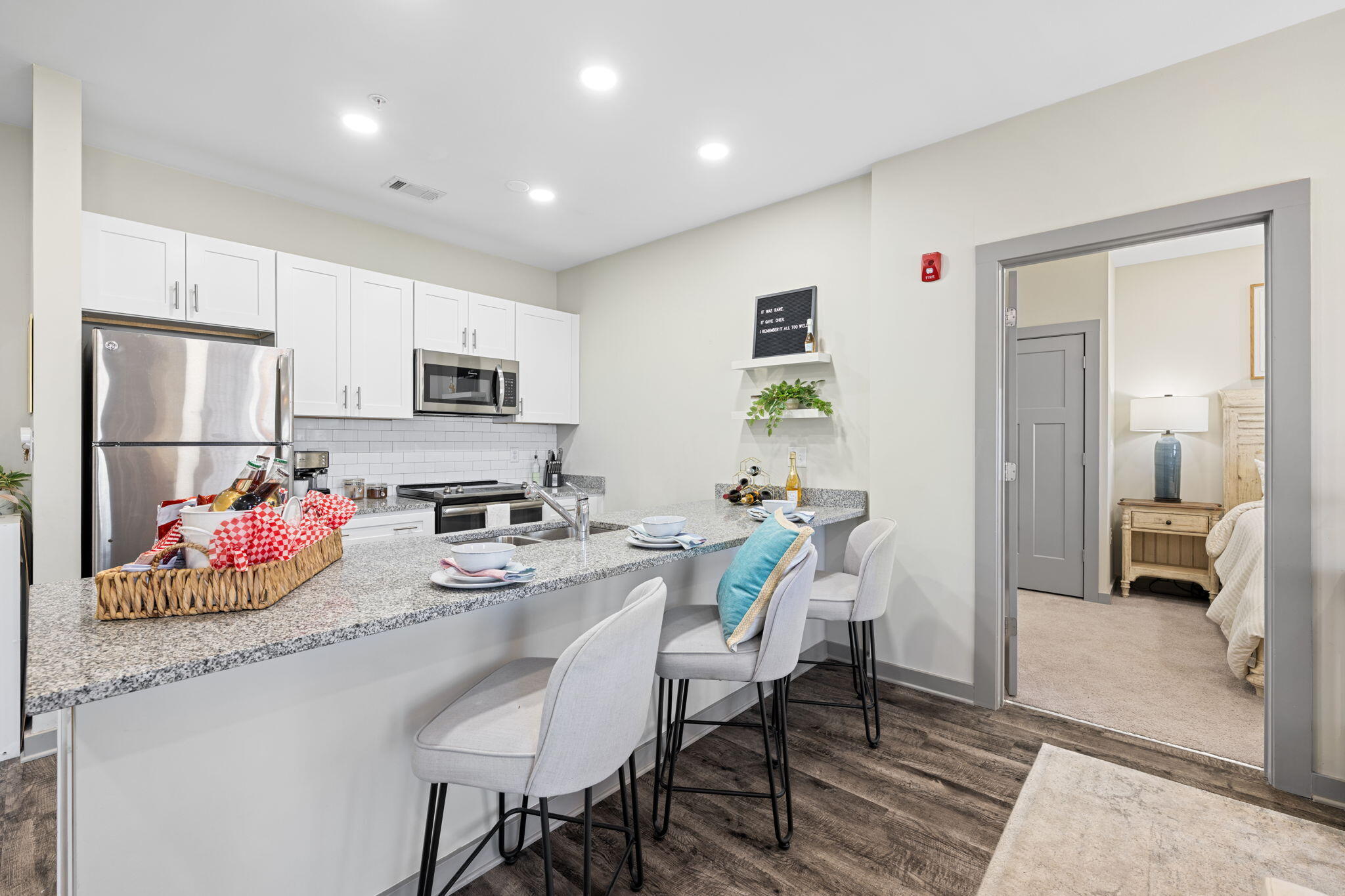 782 Riverfront Parkway, 416