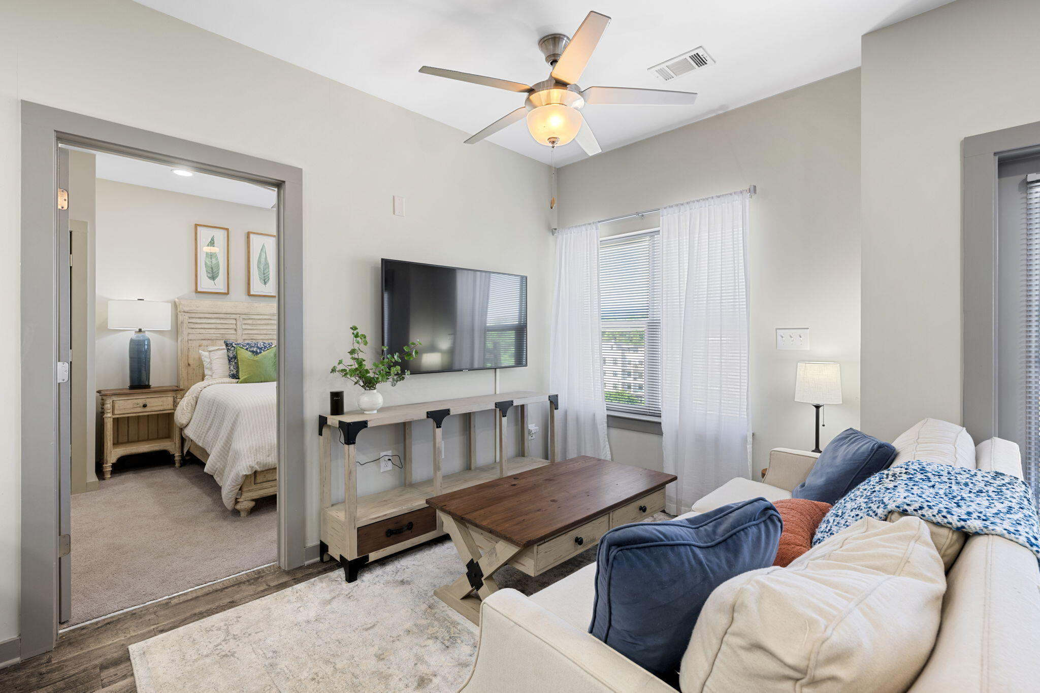 782 Riverfront Parkway, 416