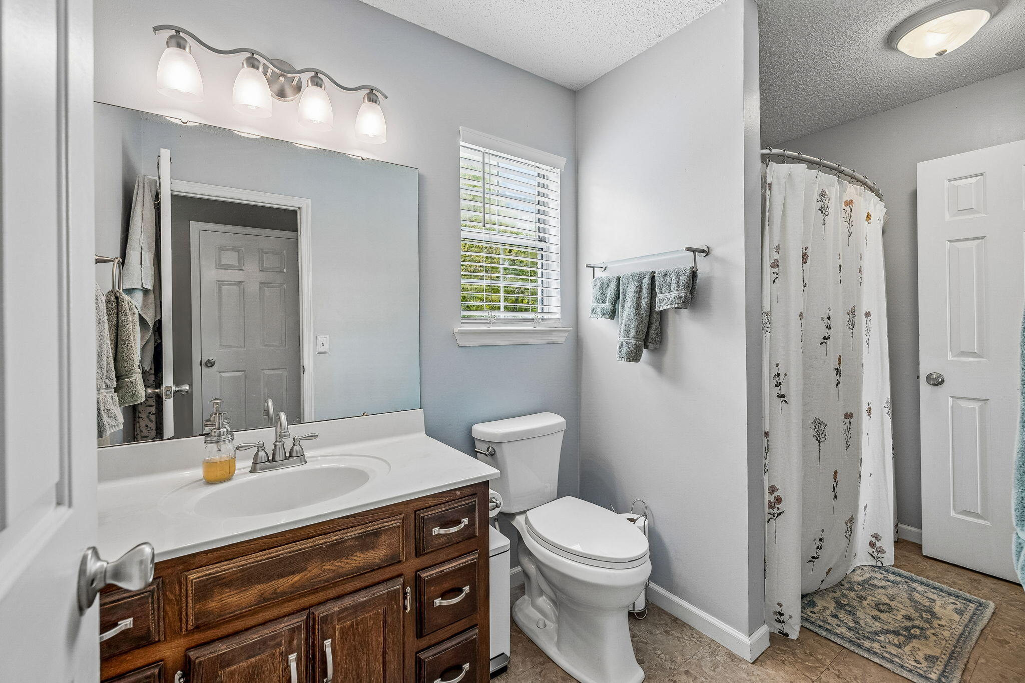 8332 Hamilton Oaks Drive