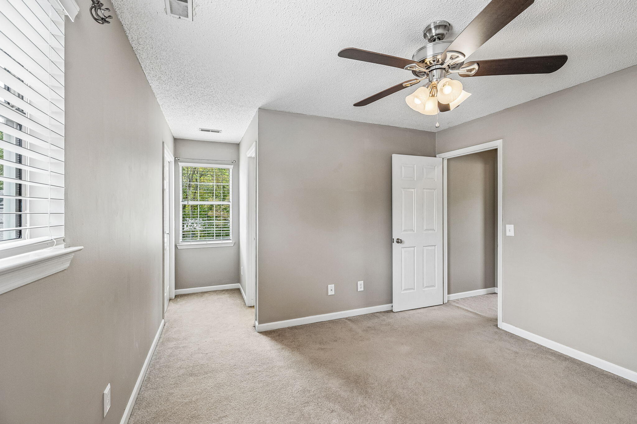 8332 Hamilton Oaks Drive