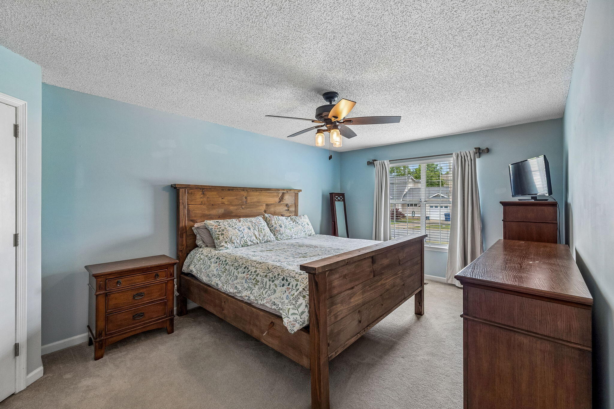 8332 Hamilton Oaks Drive