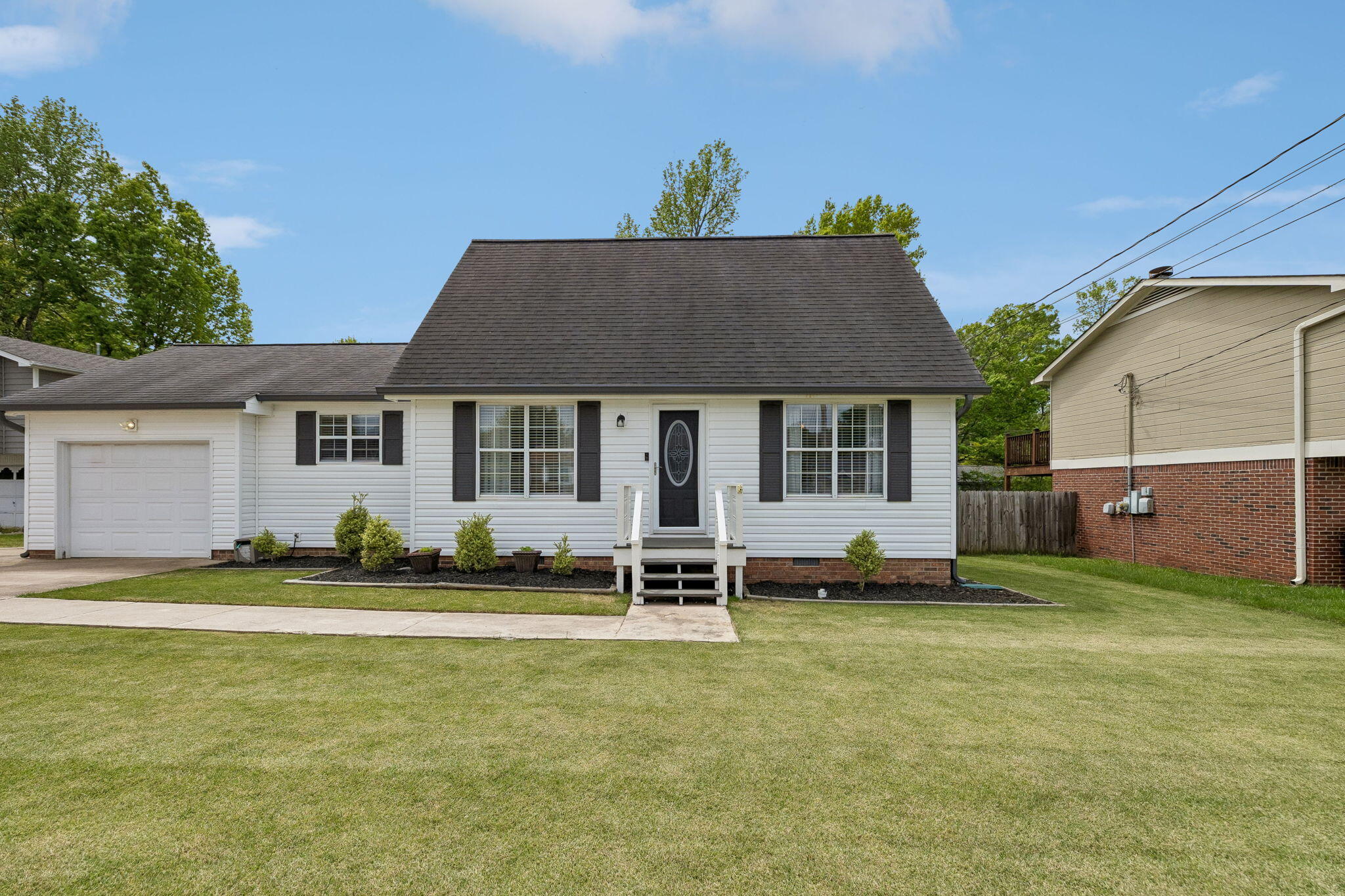 8332 Hamilton Oaks Drive
