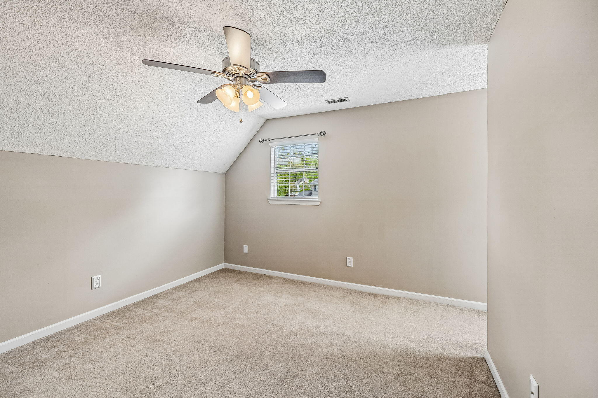 8332 Hamilton Oaks Drive