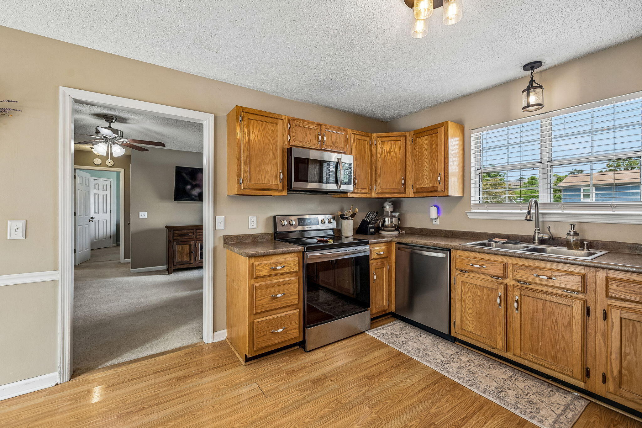 8332 Hamilton Oaks Drive