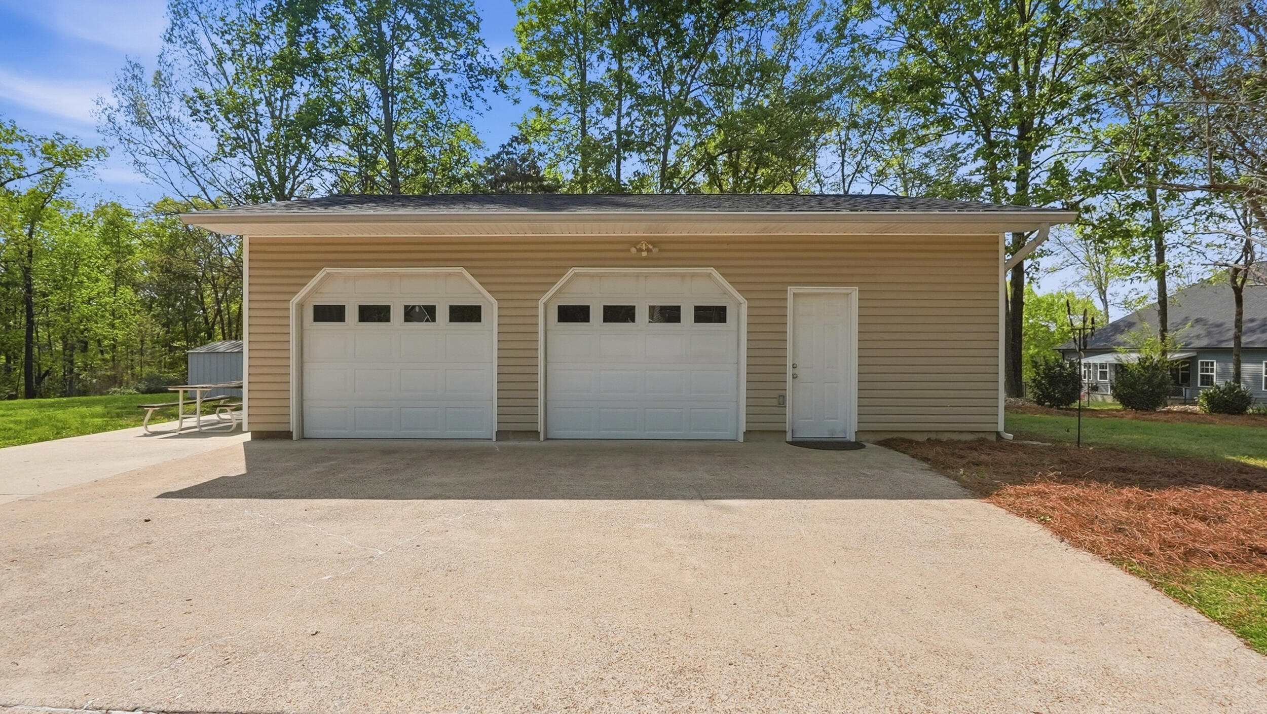 40 S Middleview Drive