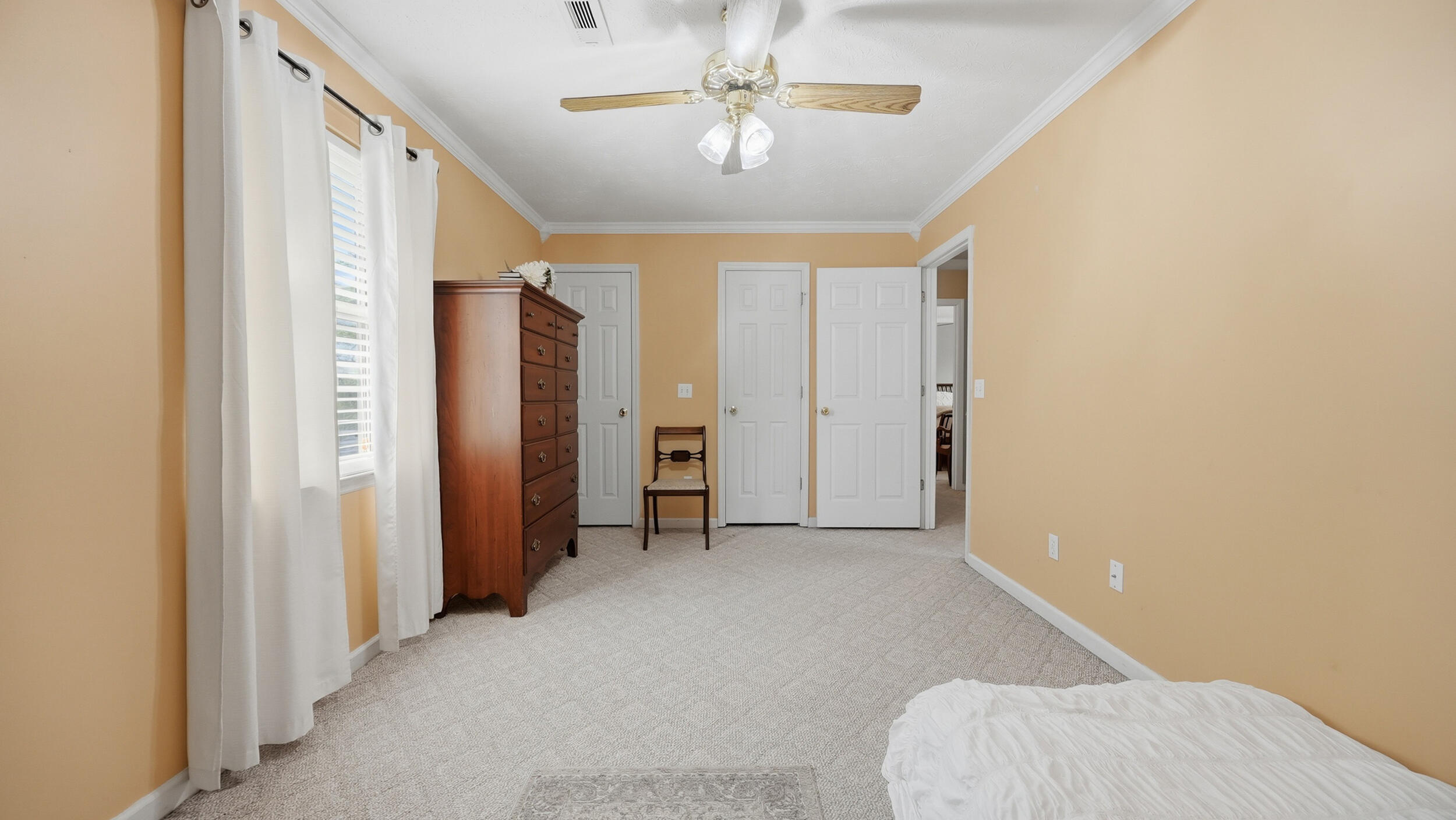 40 S Middleview Drive