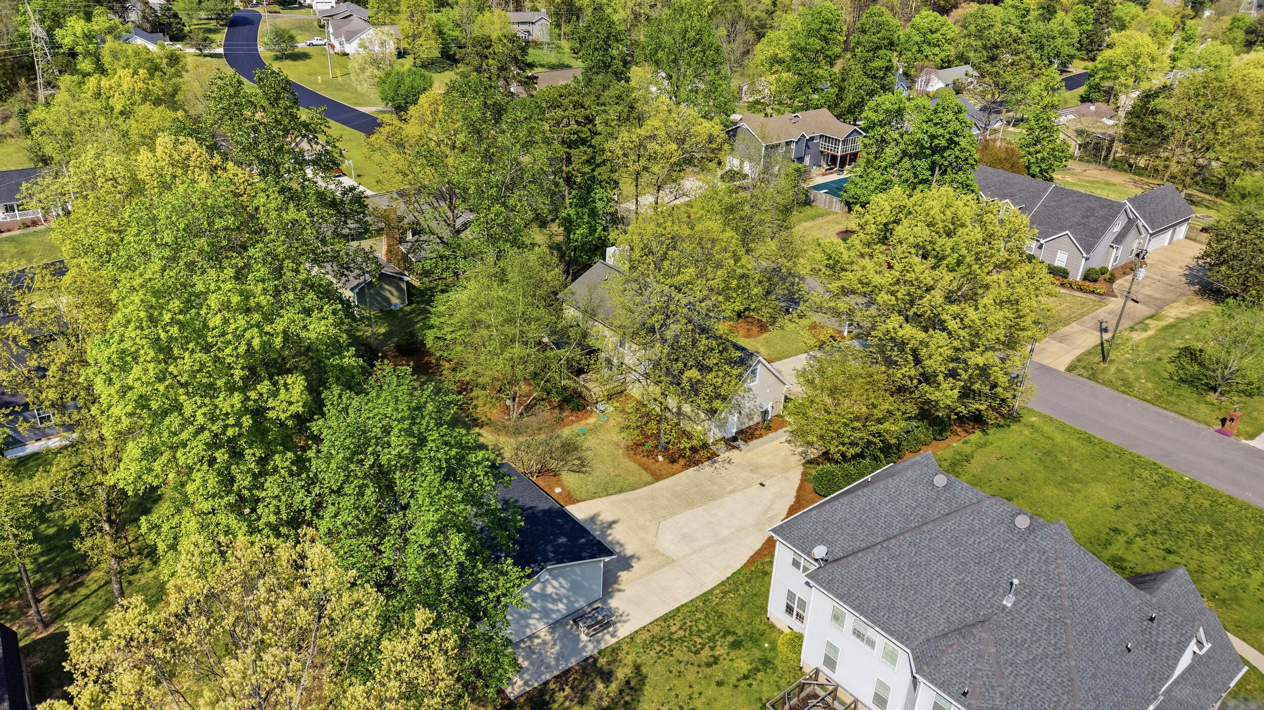 40 S Middleview Drive