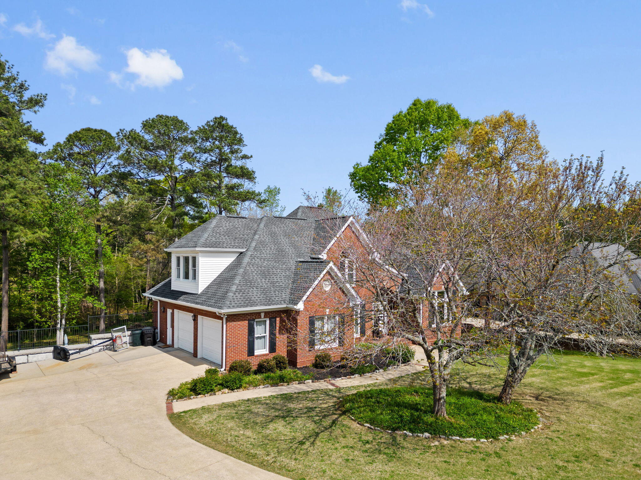 373 Bridgewater Drive, McDonald