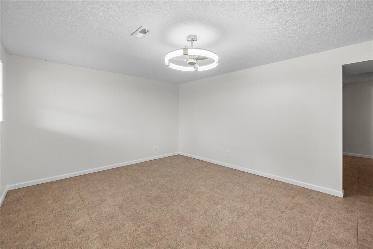 8 Stonecrest Drive