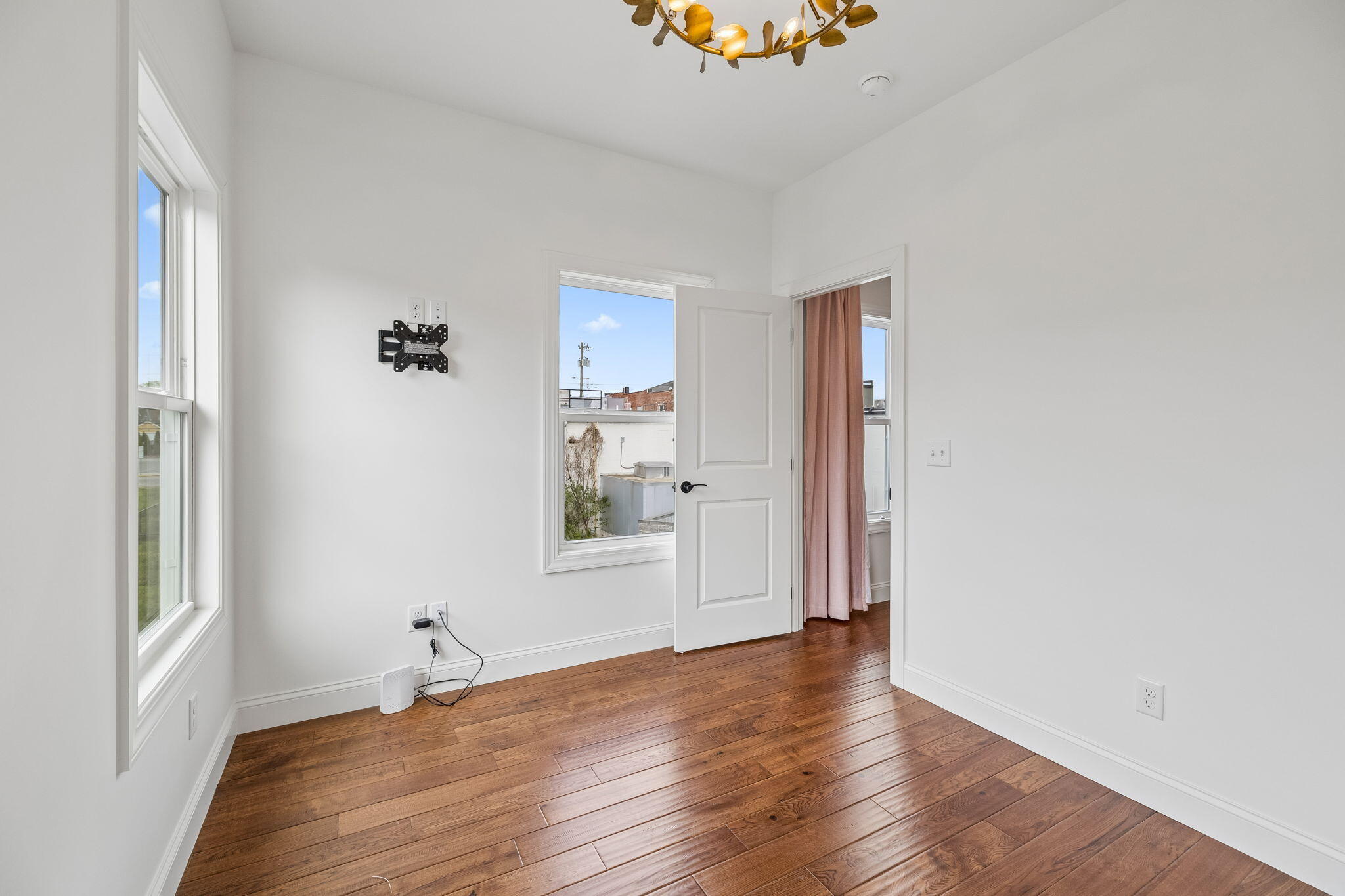 619 E 16th Street, Lot 4