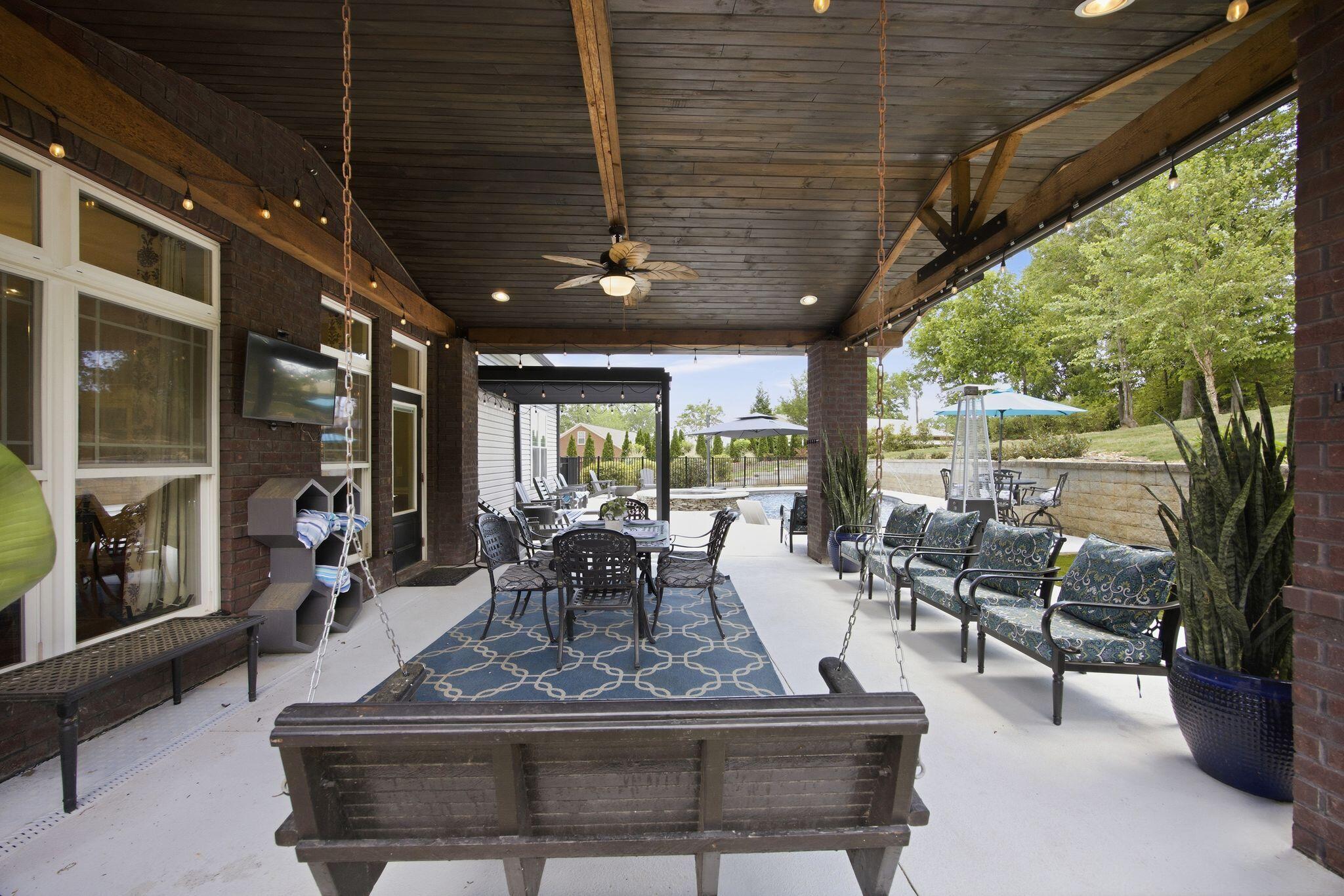 9265 N Hickory Valley Road