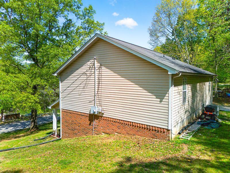 8706 Wooded Vale Court