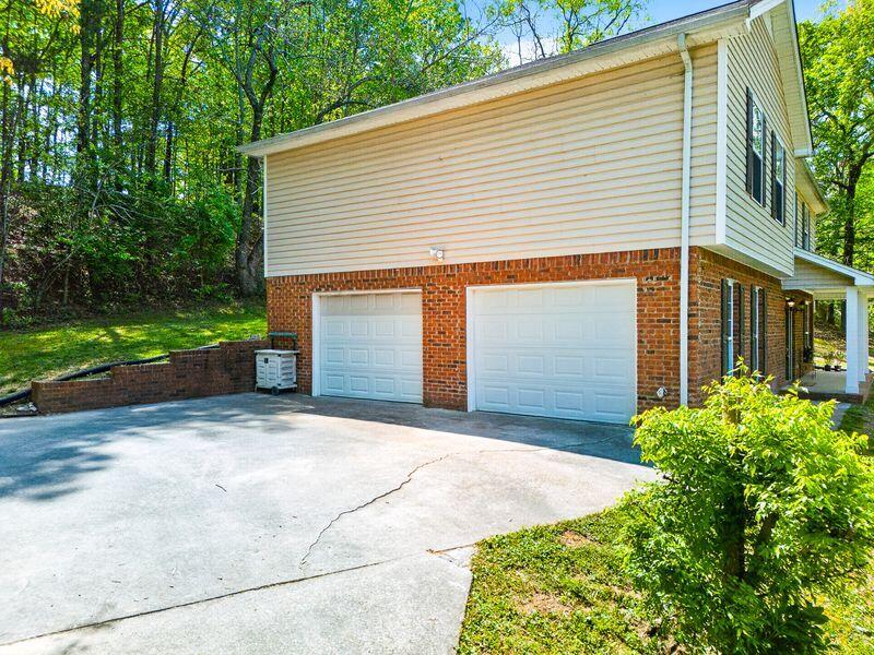 8706 Wooded Vale Court