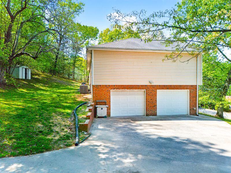 8706 Wooded Vale Court