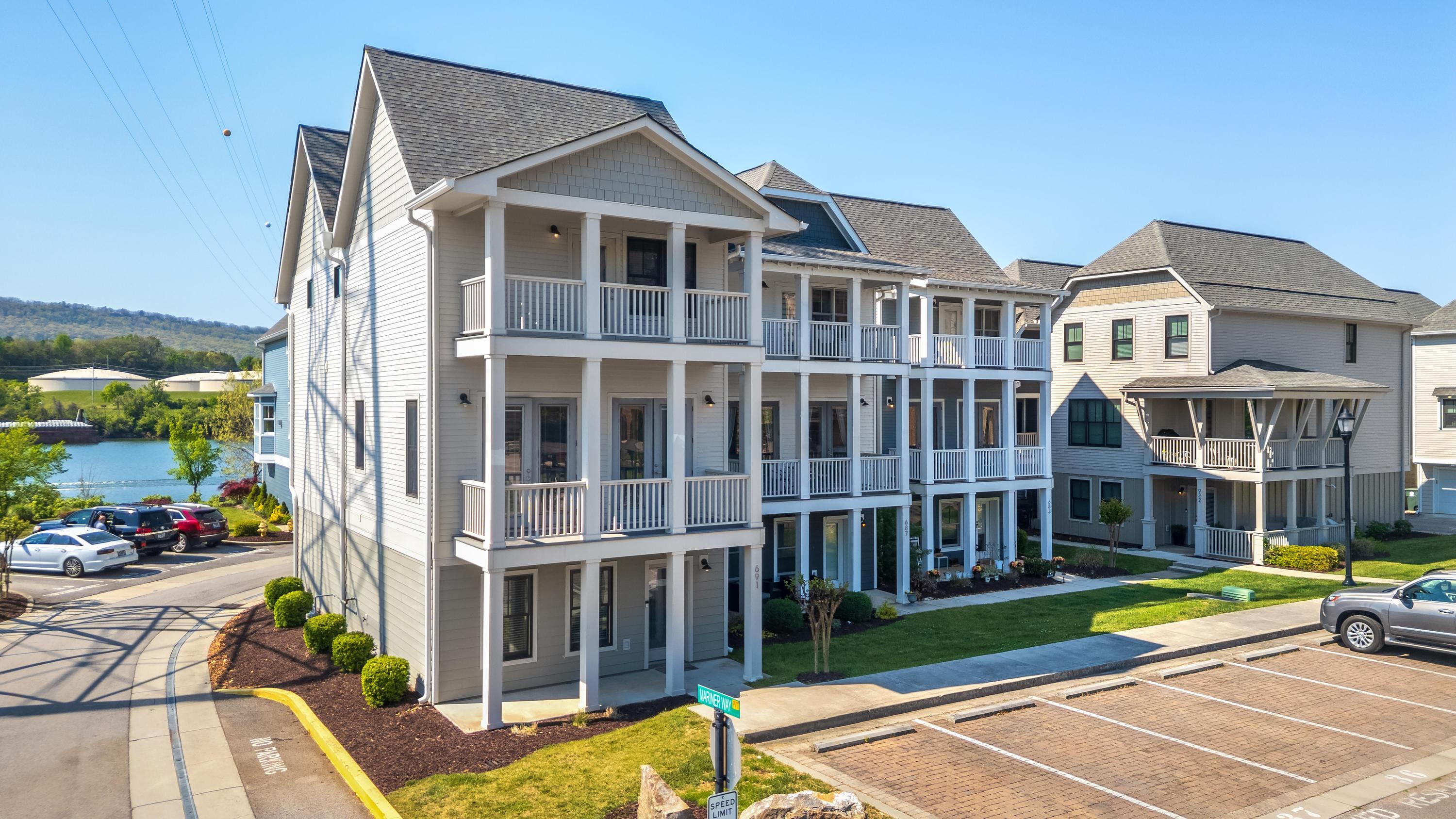 691 Mariner Way, 72
