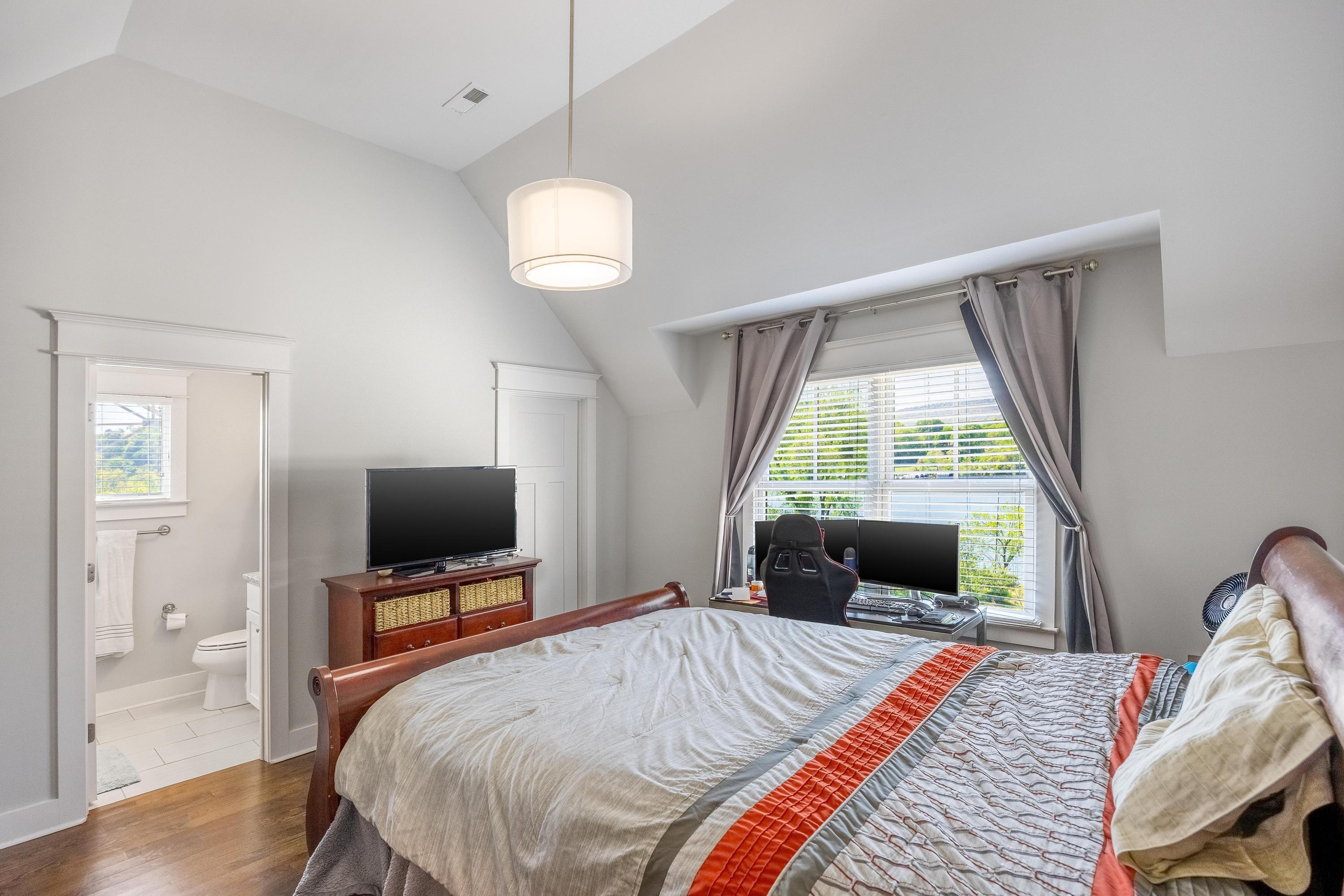 691 Mariner Way, 72