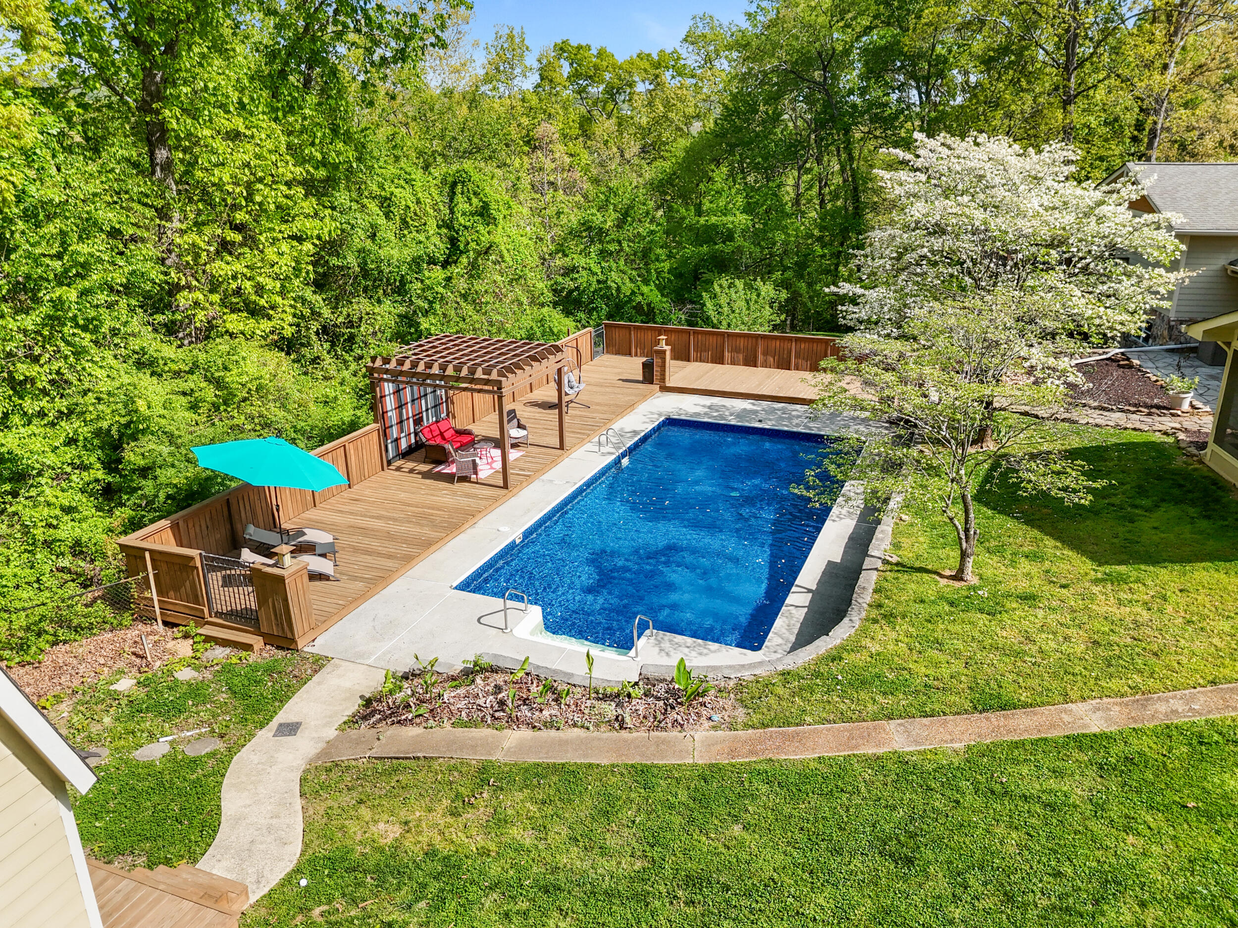 2024 Clematis Drive