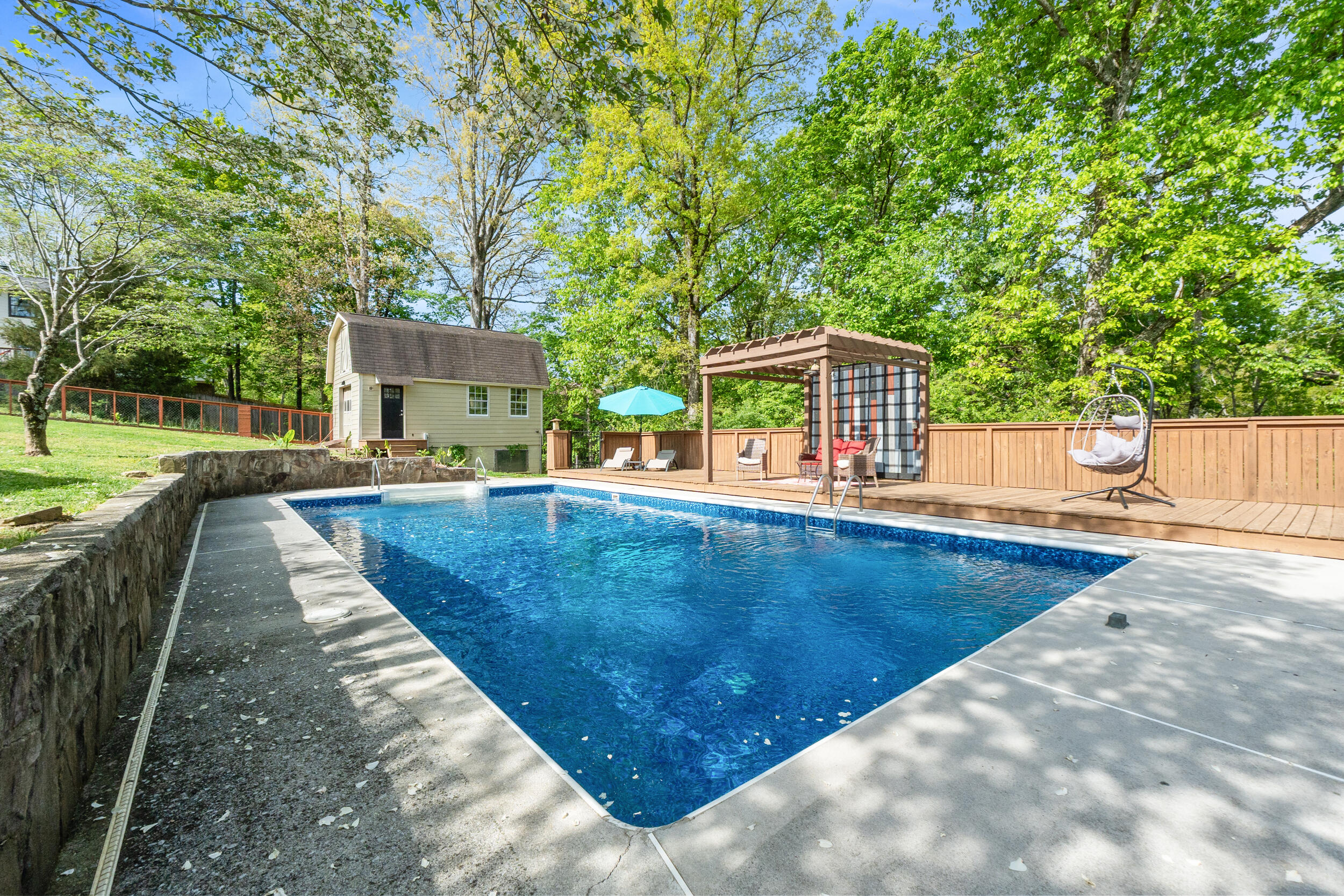2024 Clematis Drive