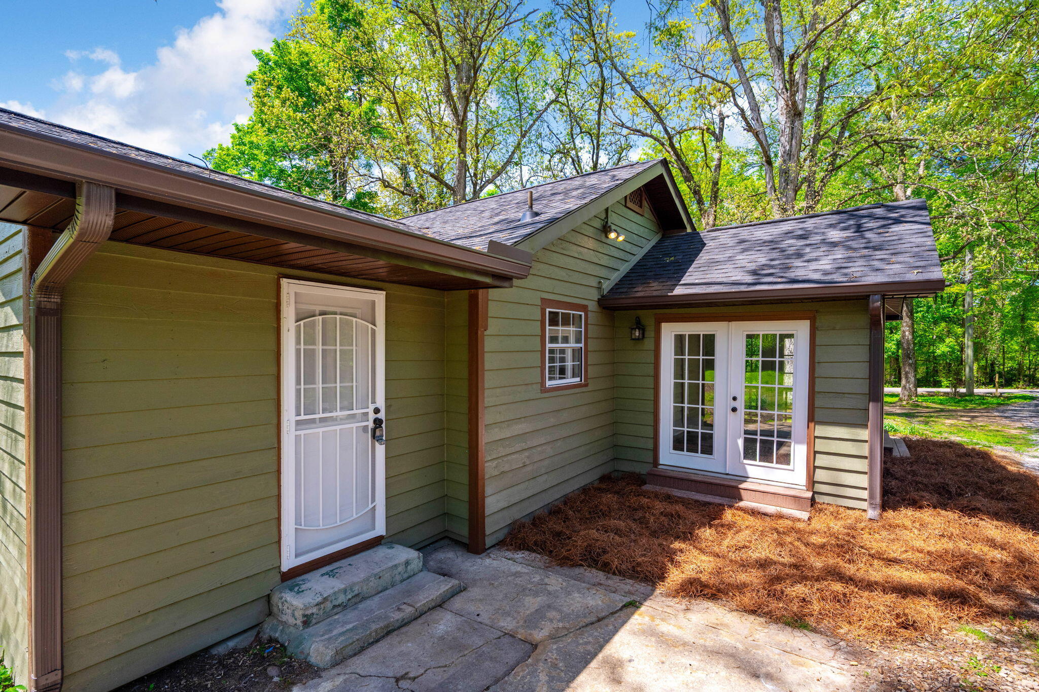 1082 Givens Road