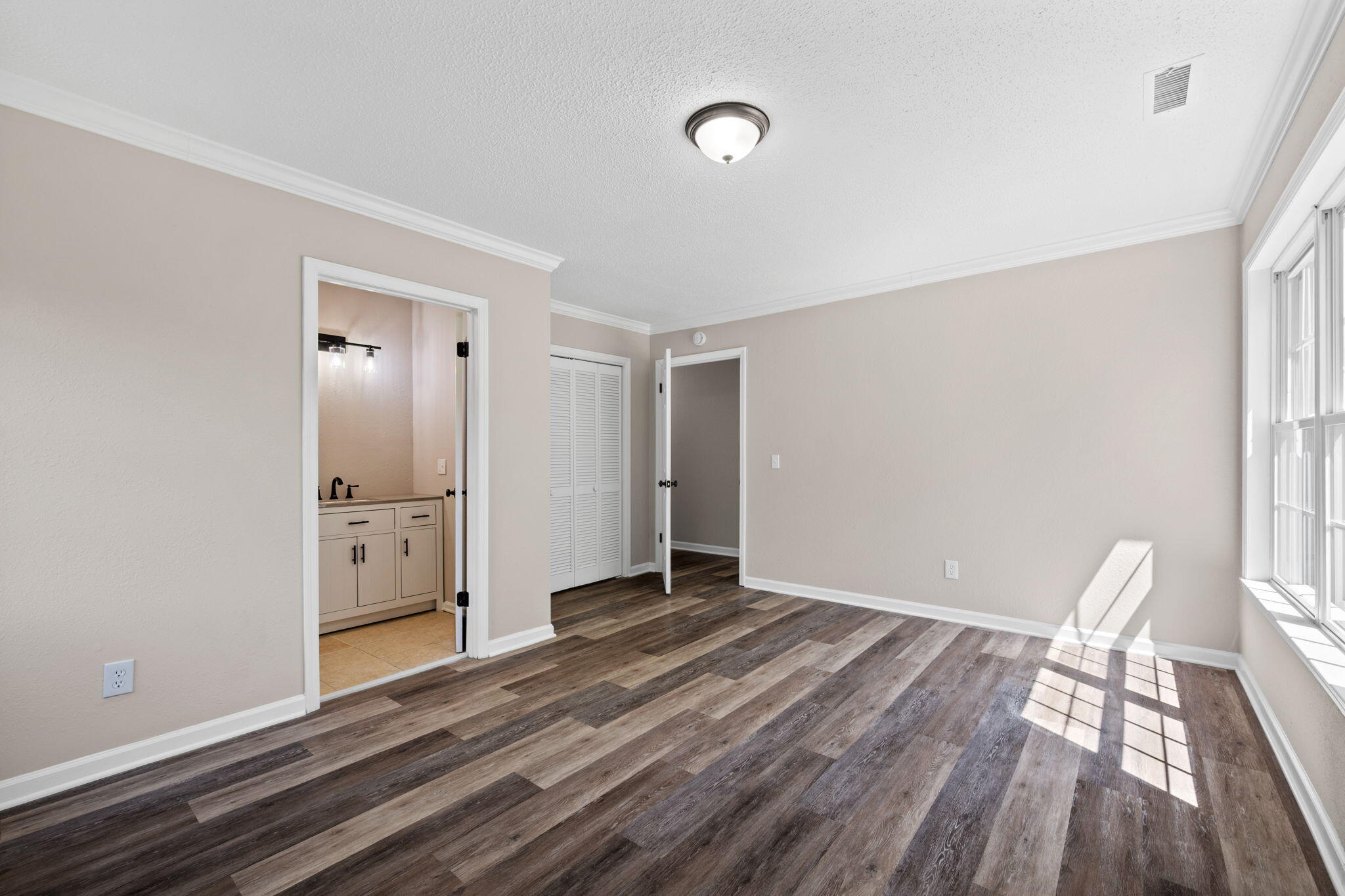 1082 Givens Road