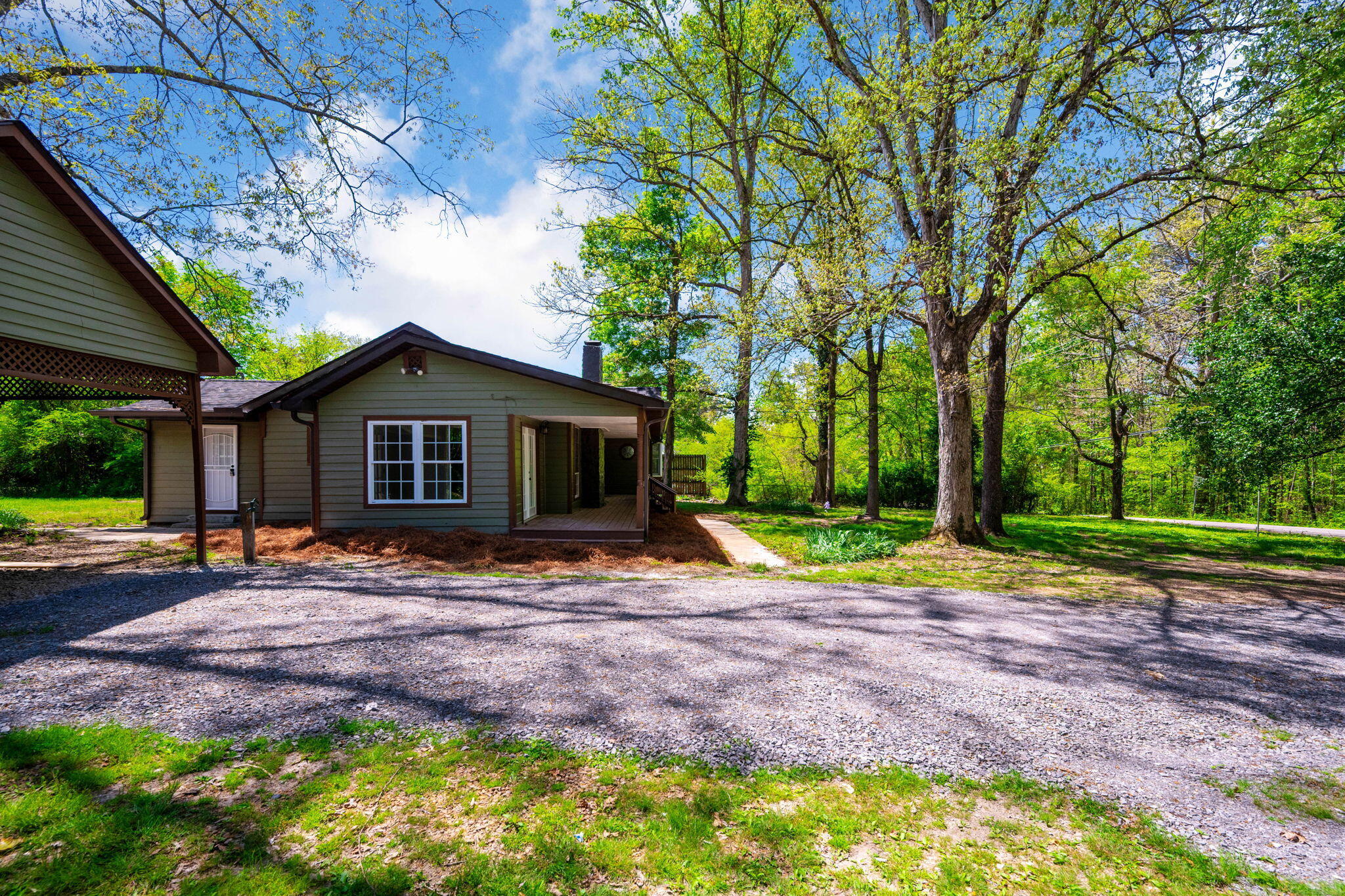 1082 Givens Road