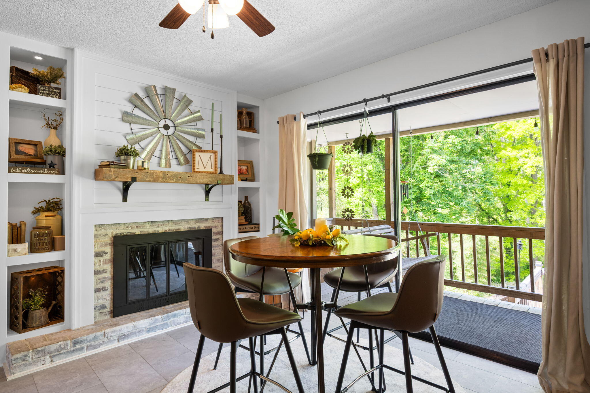 1113 Panorama Drive