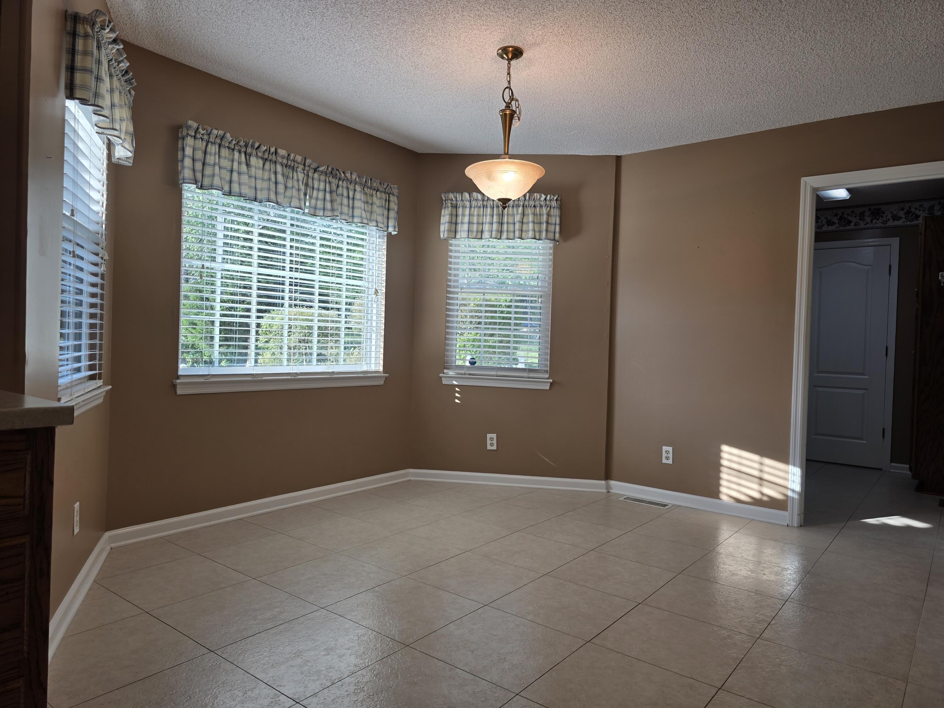 2805 Spicewood Lane