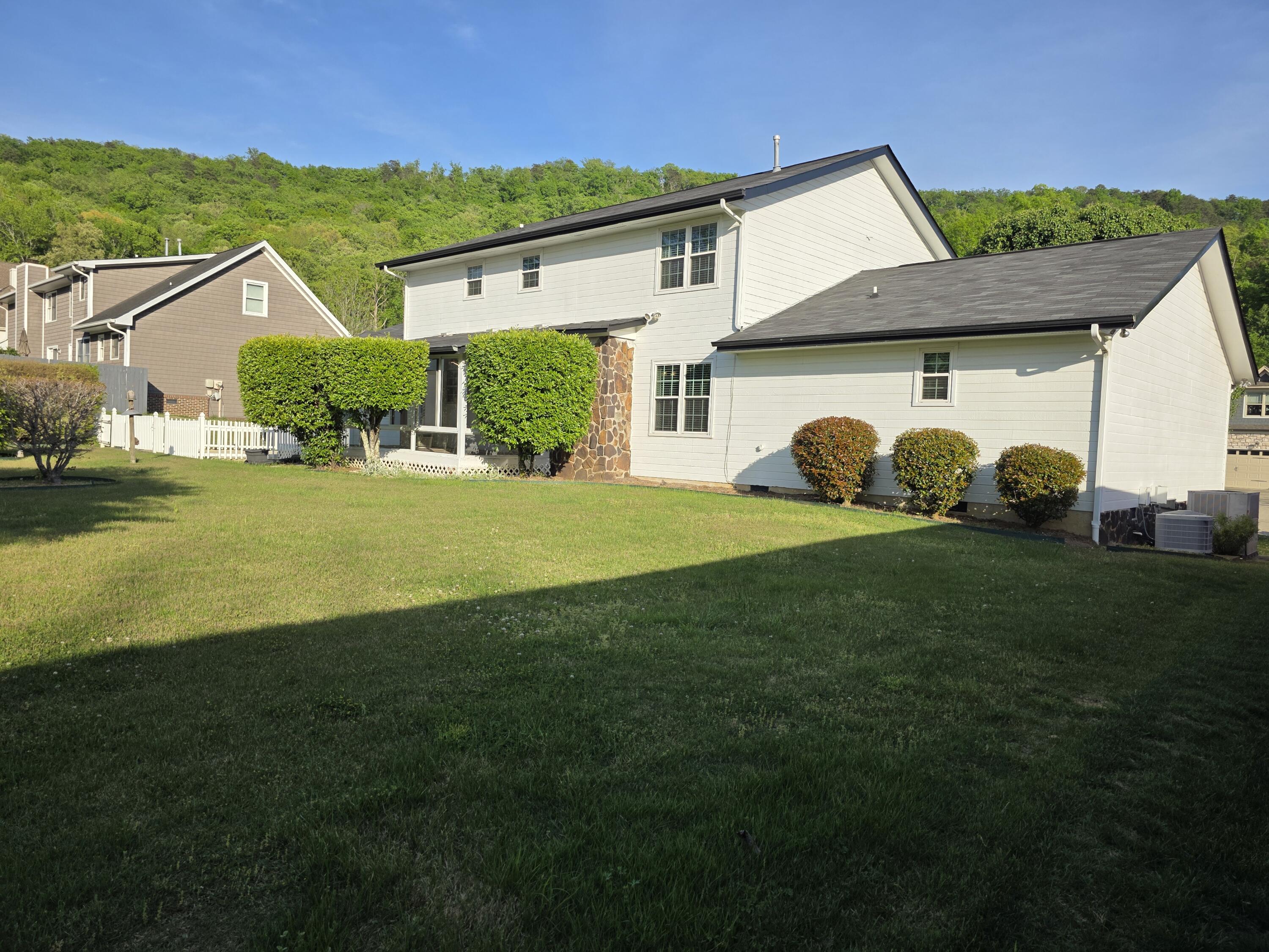 2805 Spicewood Lane