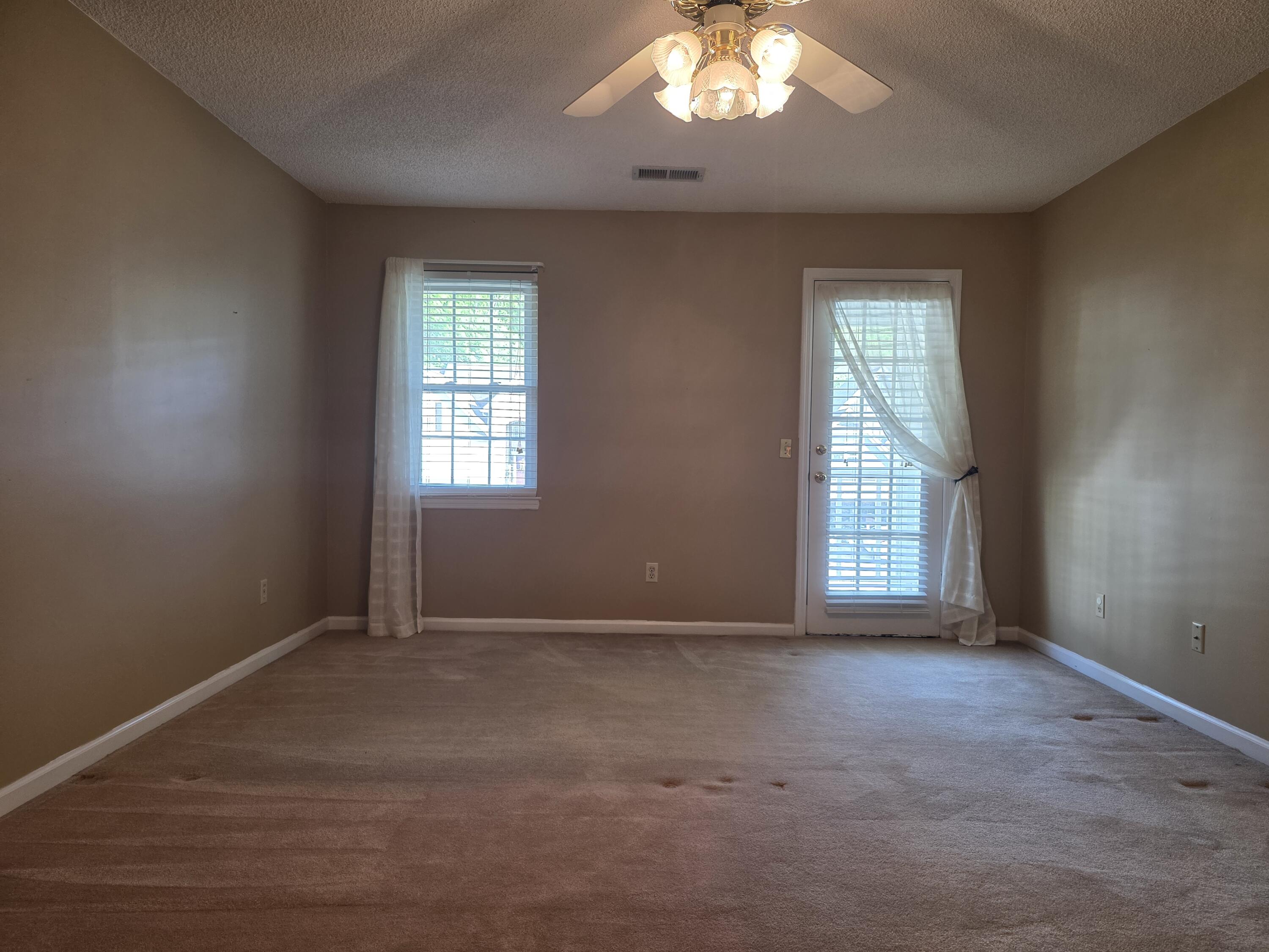 2805 Spicewood Lane