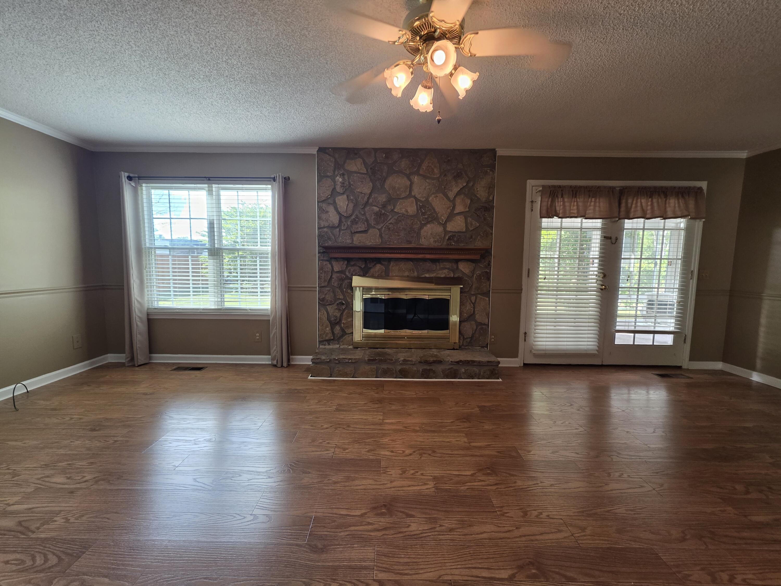 2805 Spicewood Lane