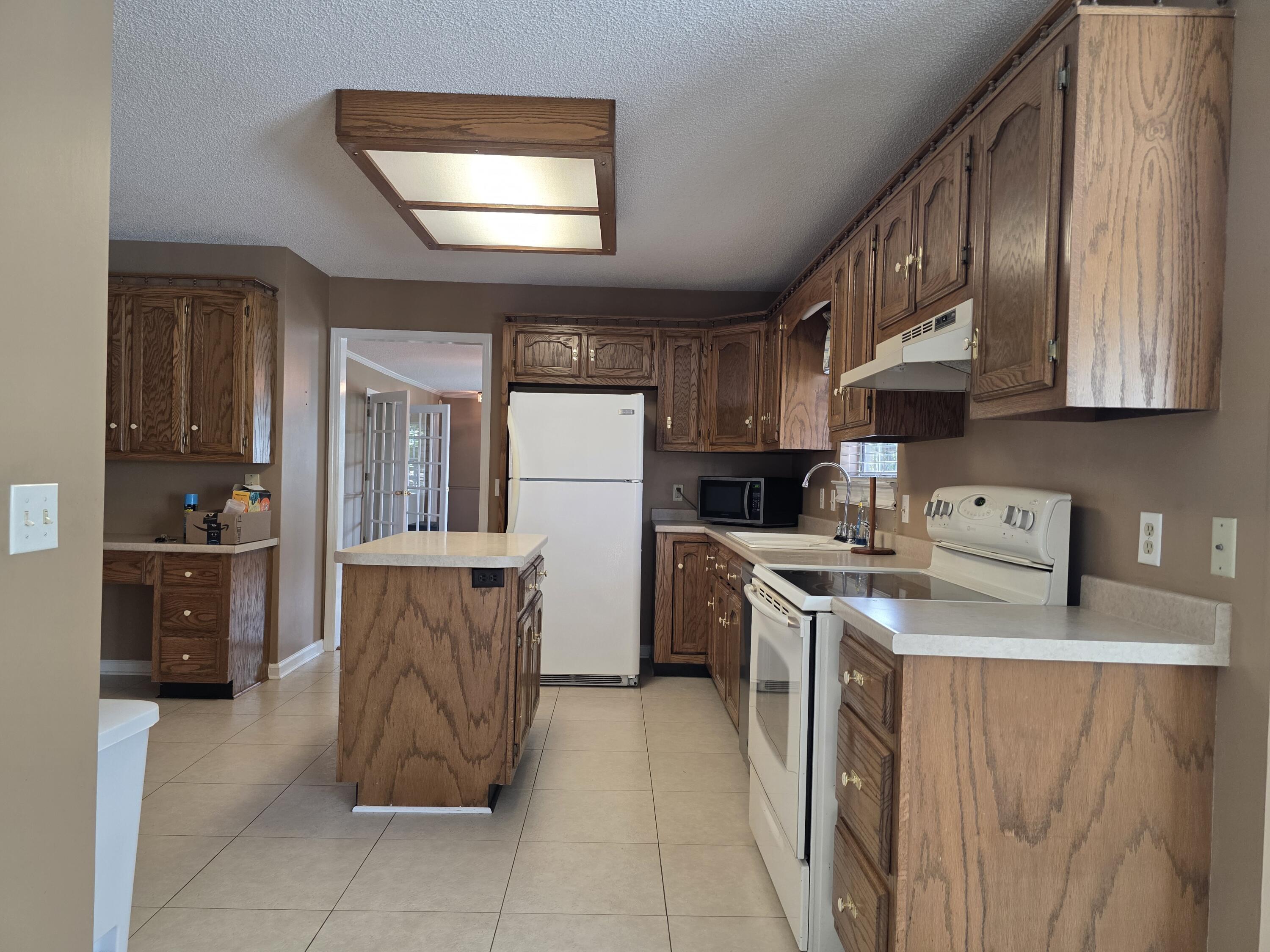 2805 Spicewood Lane