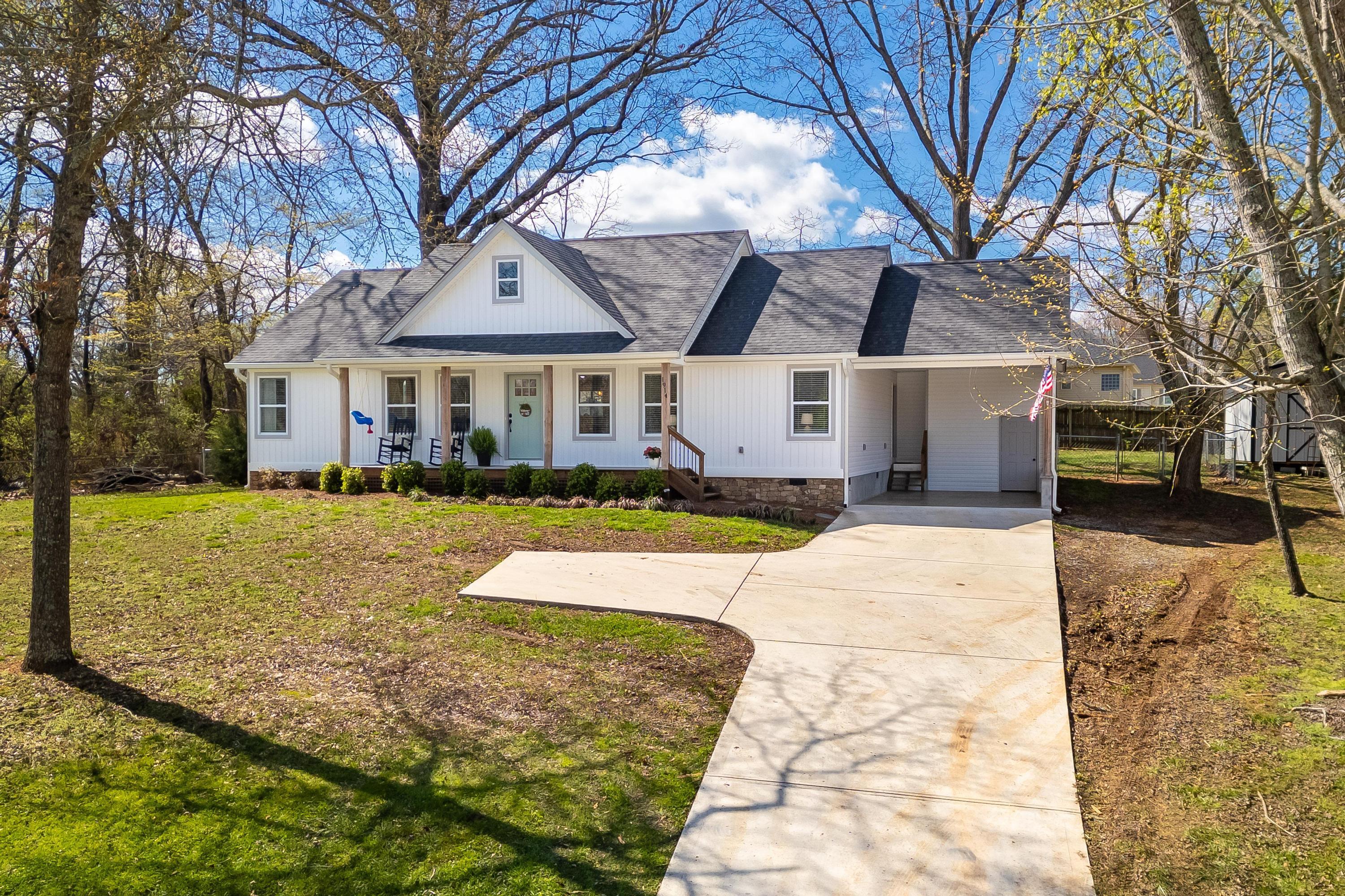 1914 Bay Hill Drive