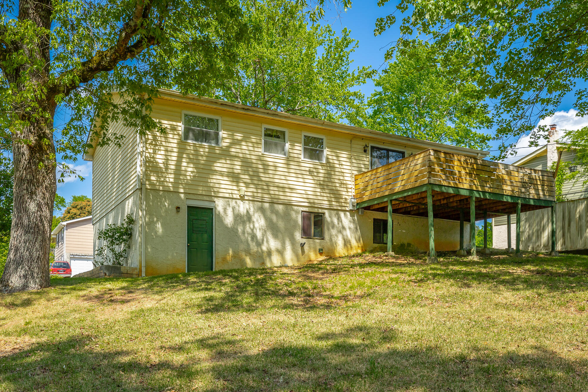 6206 Canoe Lane