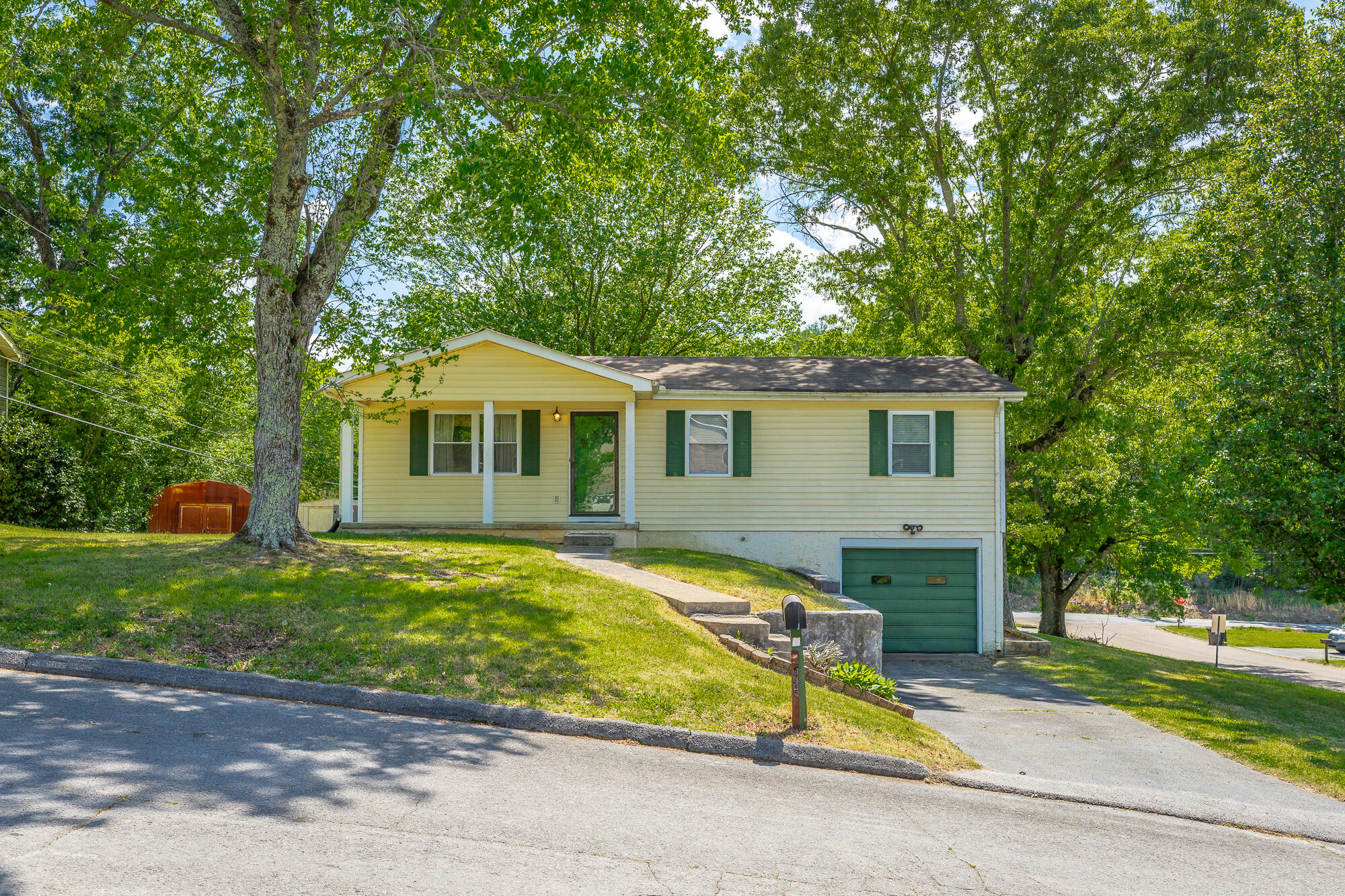 6206 Canoe Lane