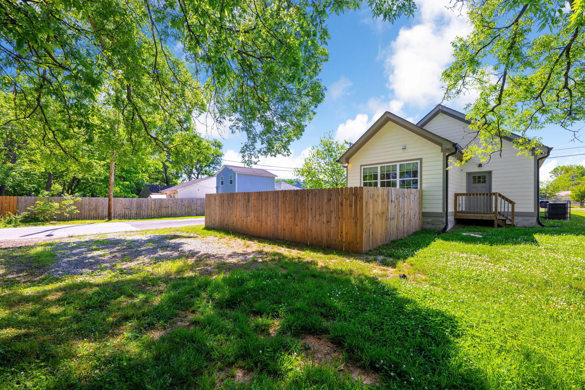 1417 E 50th Street