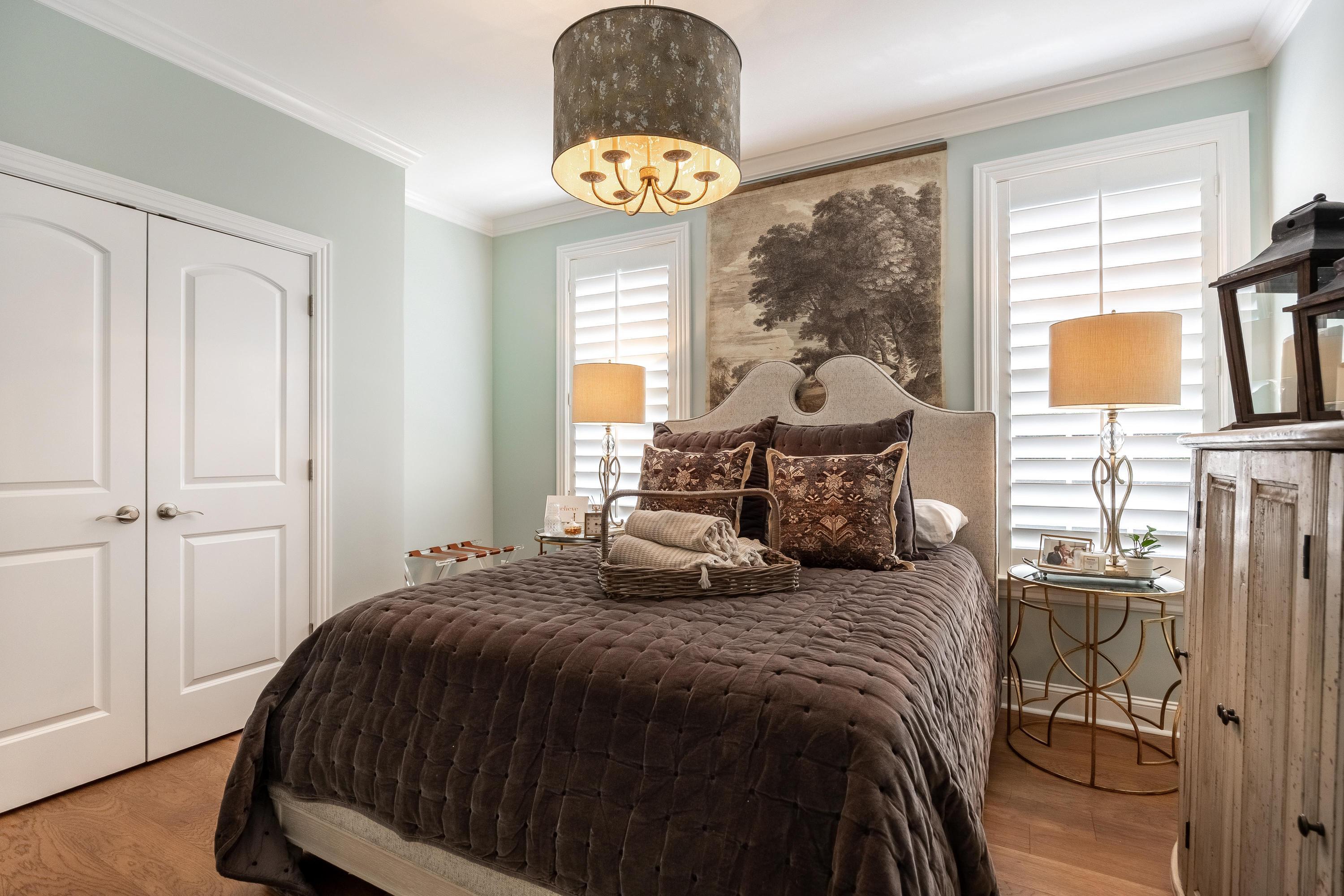 1850 Holden Farm Place