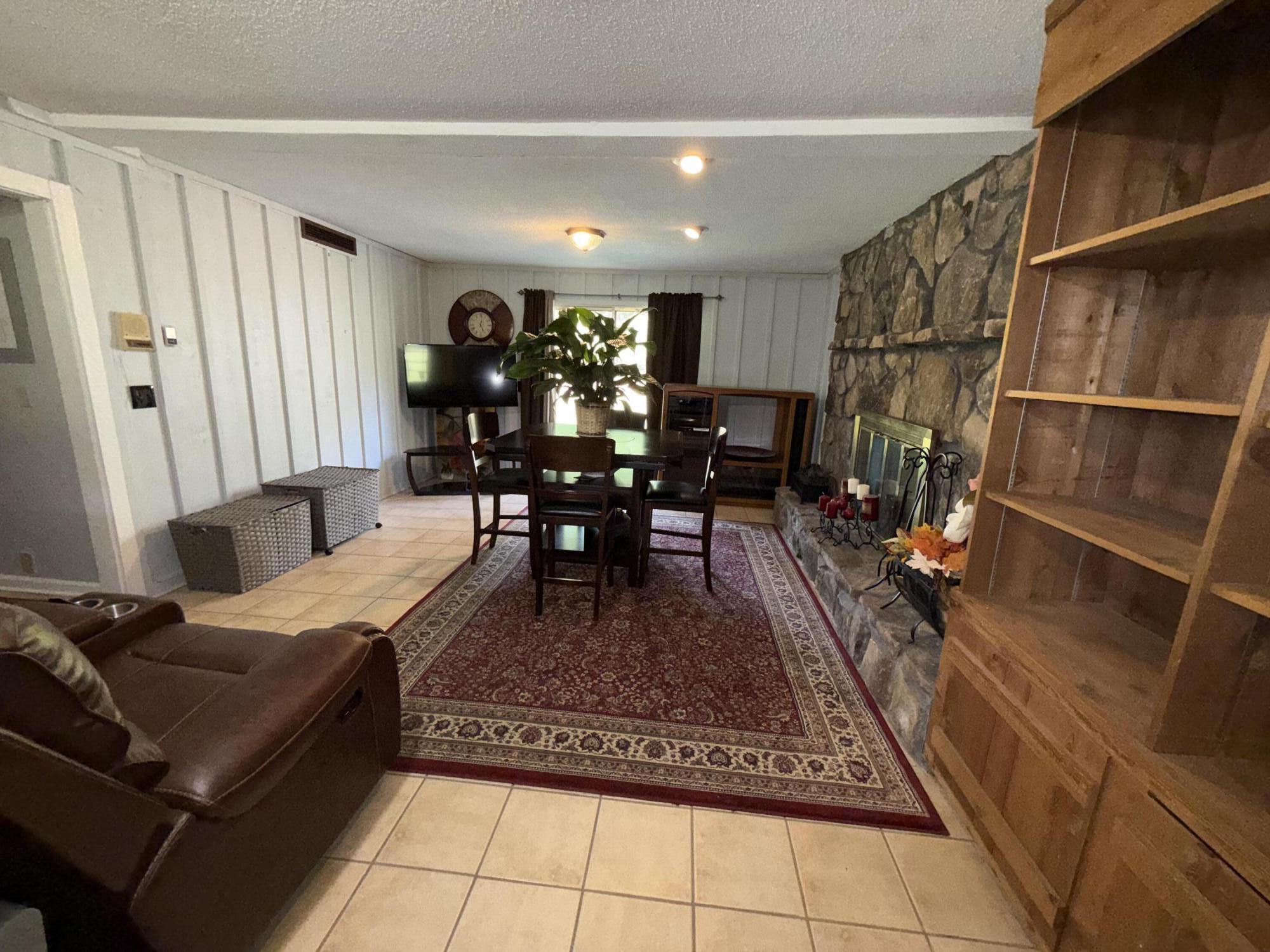 2932 Old Britain Circle