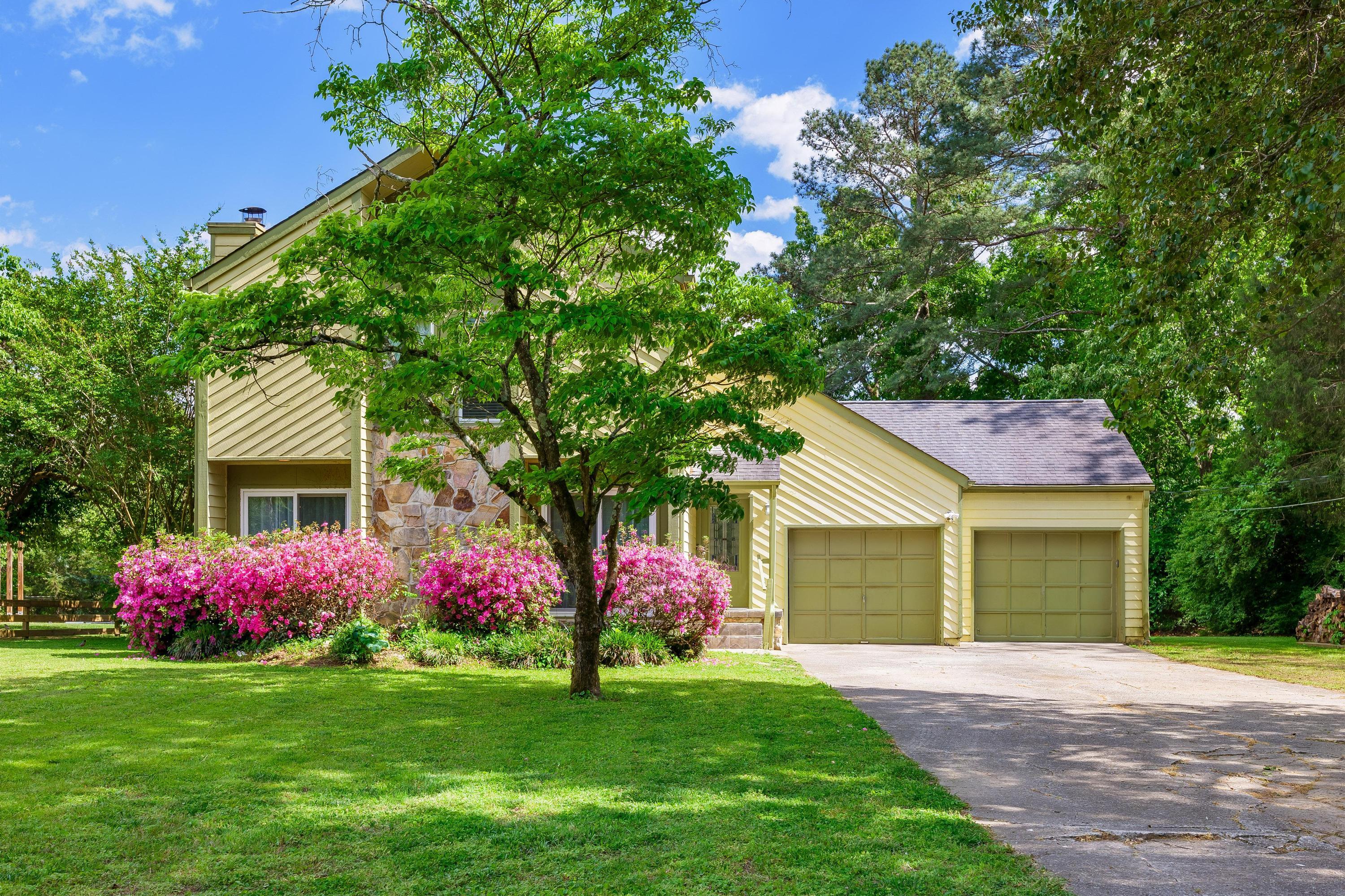8026 Savannah Lane