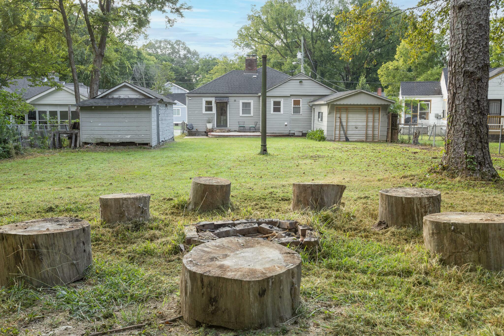 303 Shawnee Trail