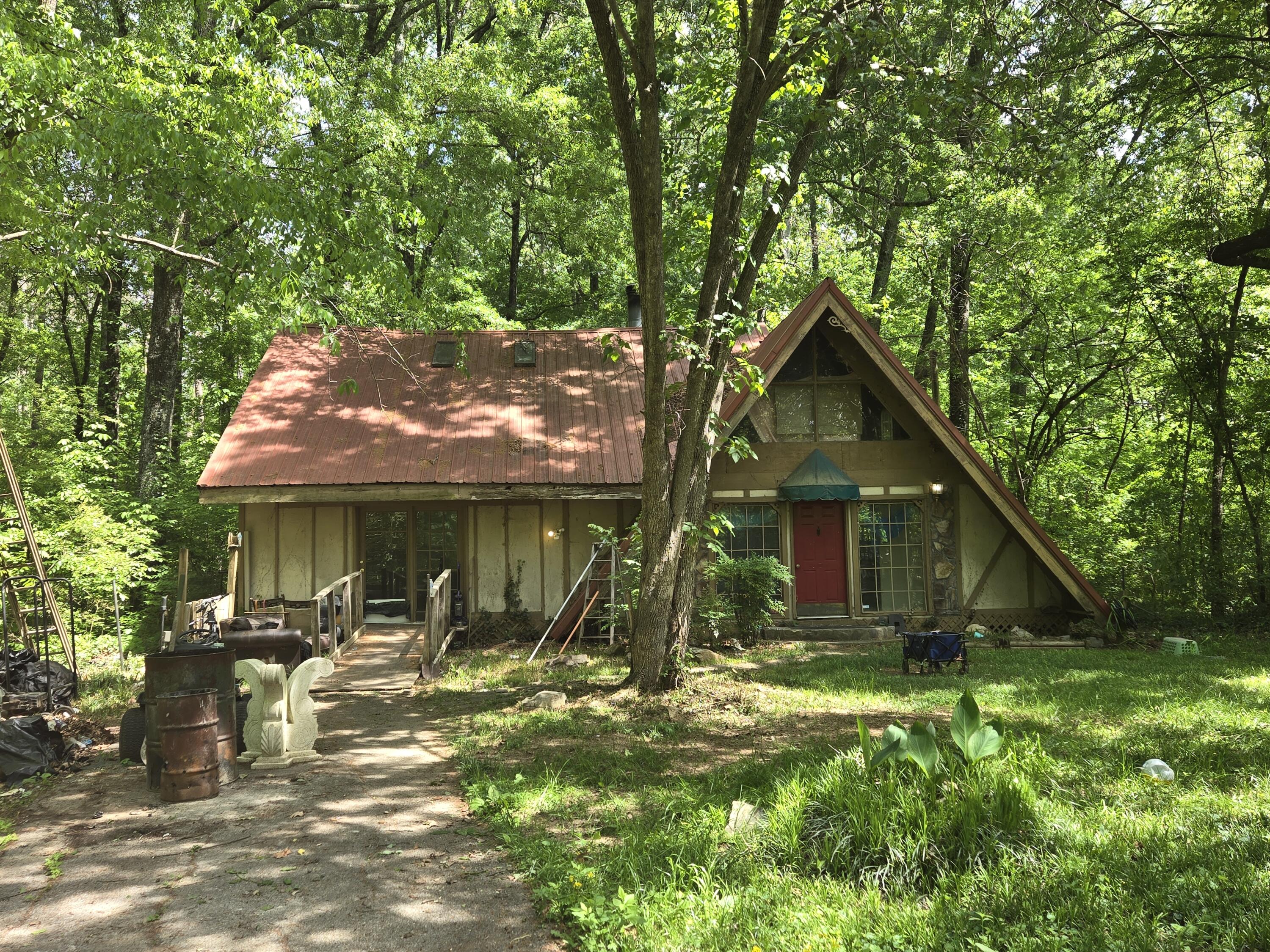 1506 Happy Valley Road