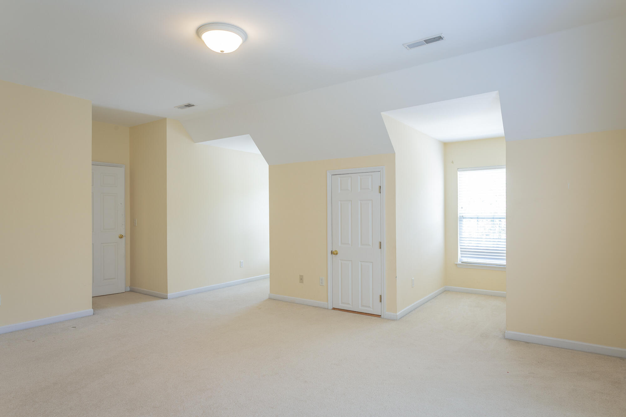 810 Younger Circle