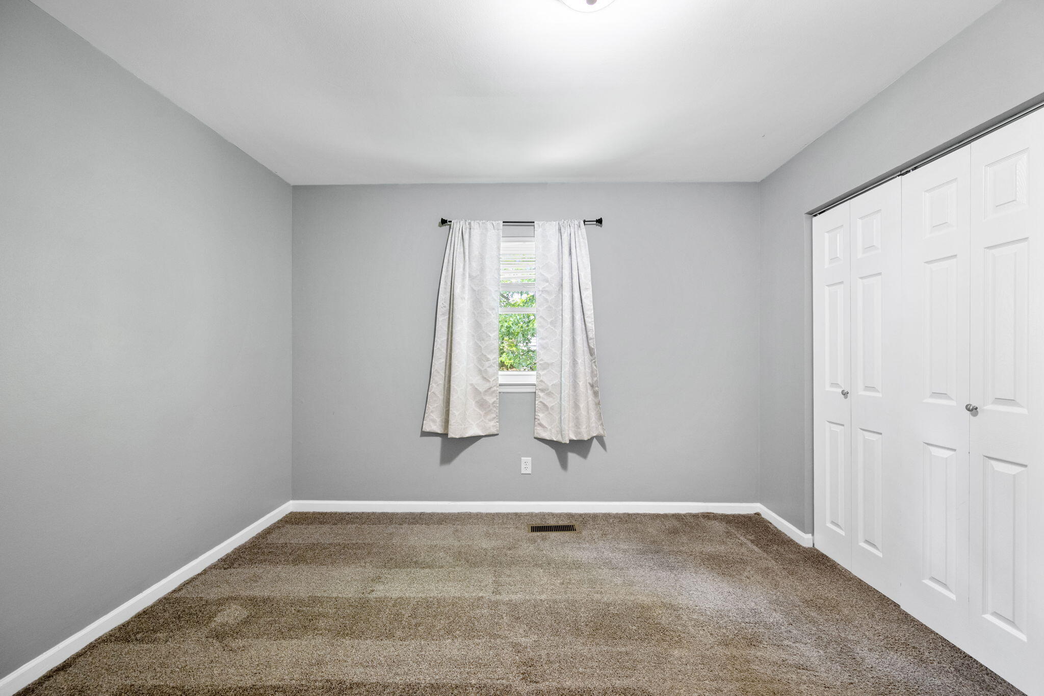 8329 Iris Road