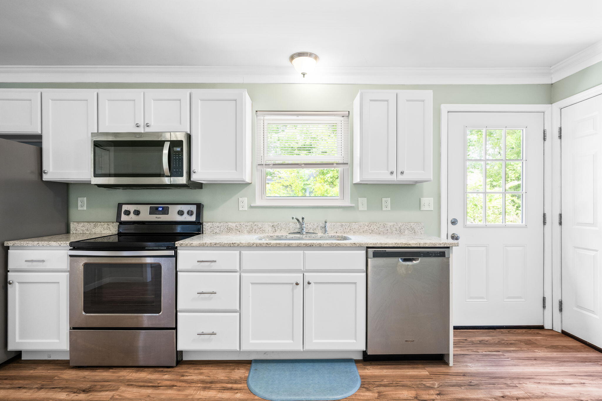 8329 Iris Road