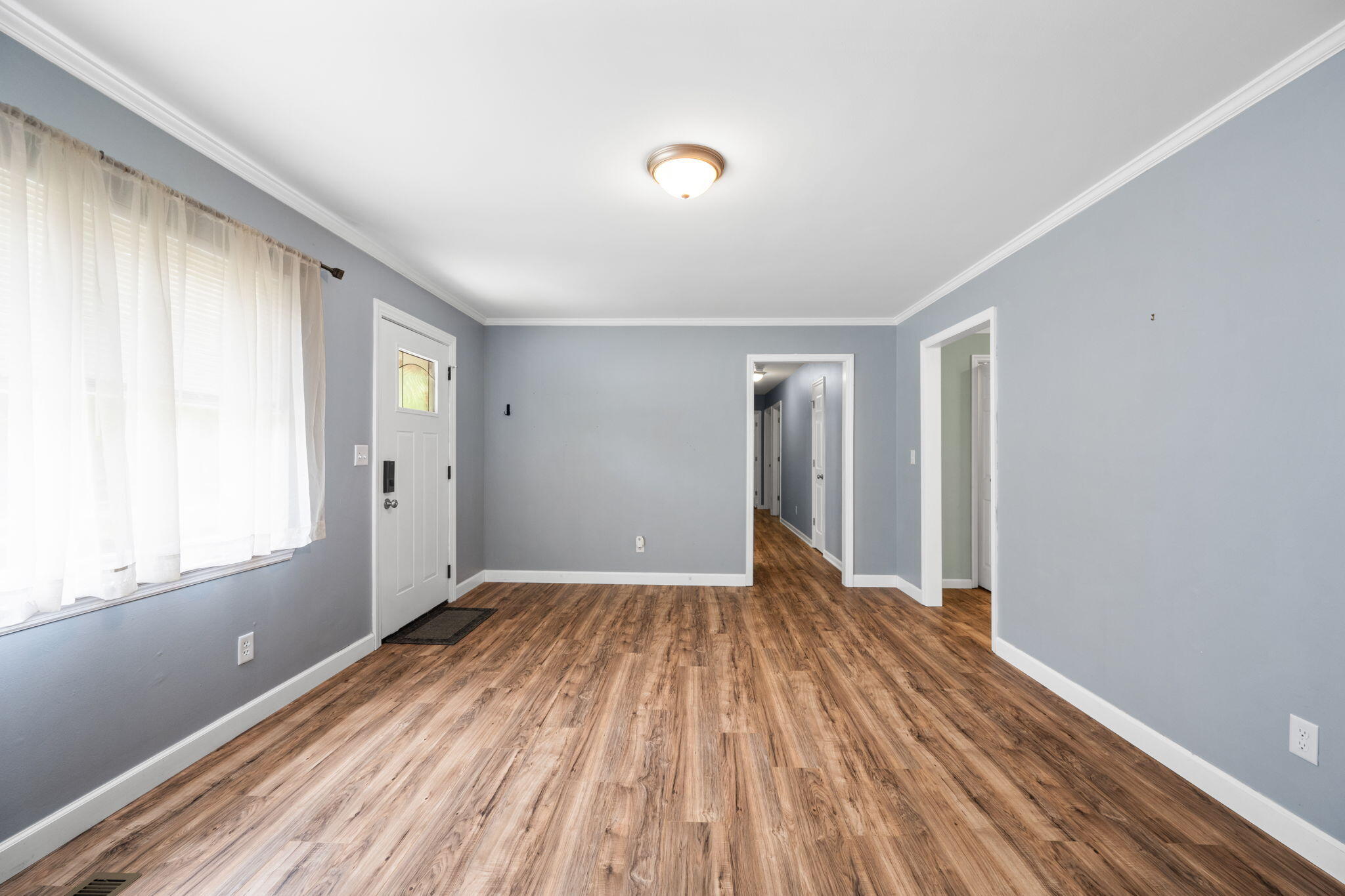 8329 Iris Road
